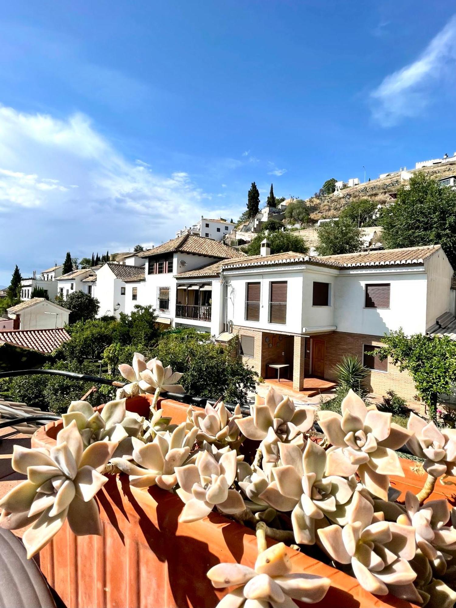 Con Bano Y Cocina Privados En Albaicin Habitación en casa particular *