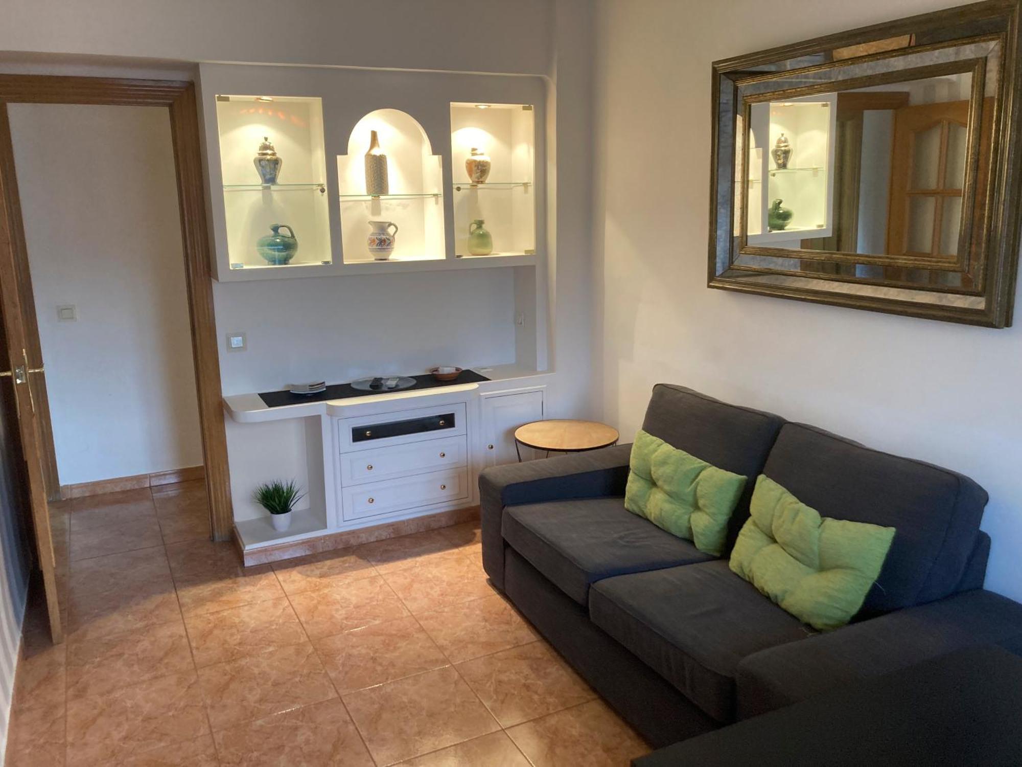 Apartamento Luninoso Y Practico En El Centro Con Amplio Parking Incluido *
