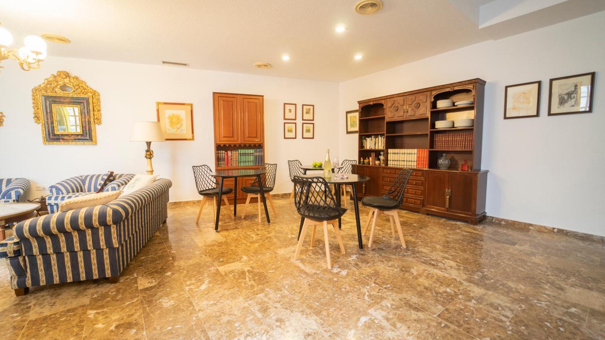 Homestay Carmen San Luis Albaicin, *