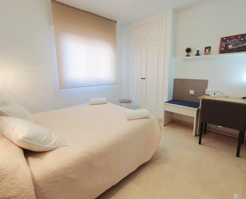 Acogedor Y Centrico Con Parking Apartamento Granada