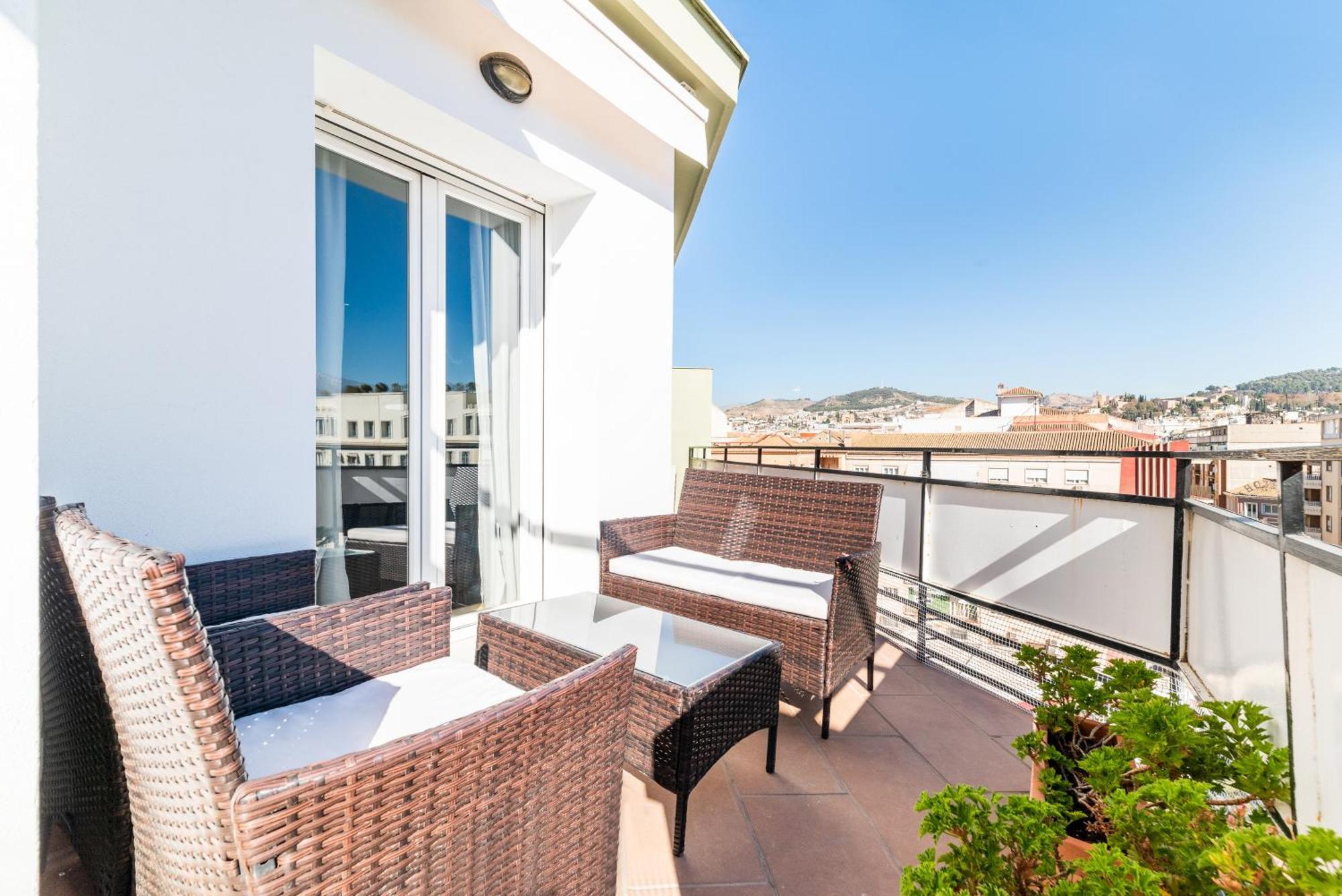 Neptuno Atico, Con Terraza Granada