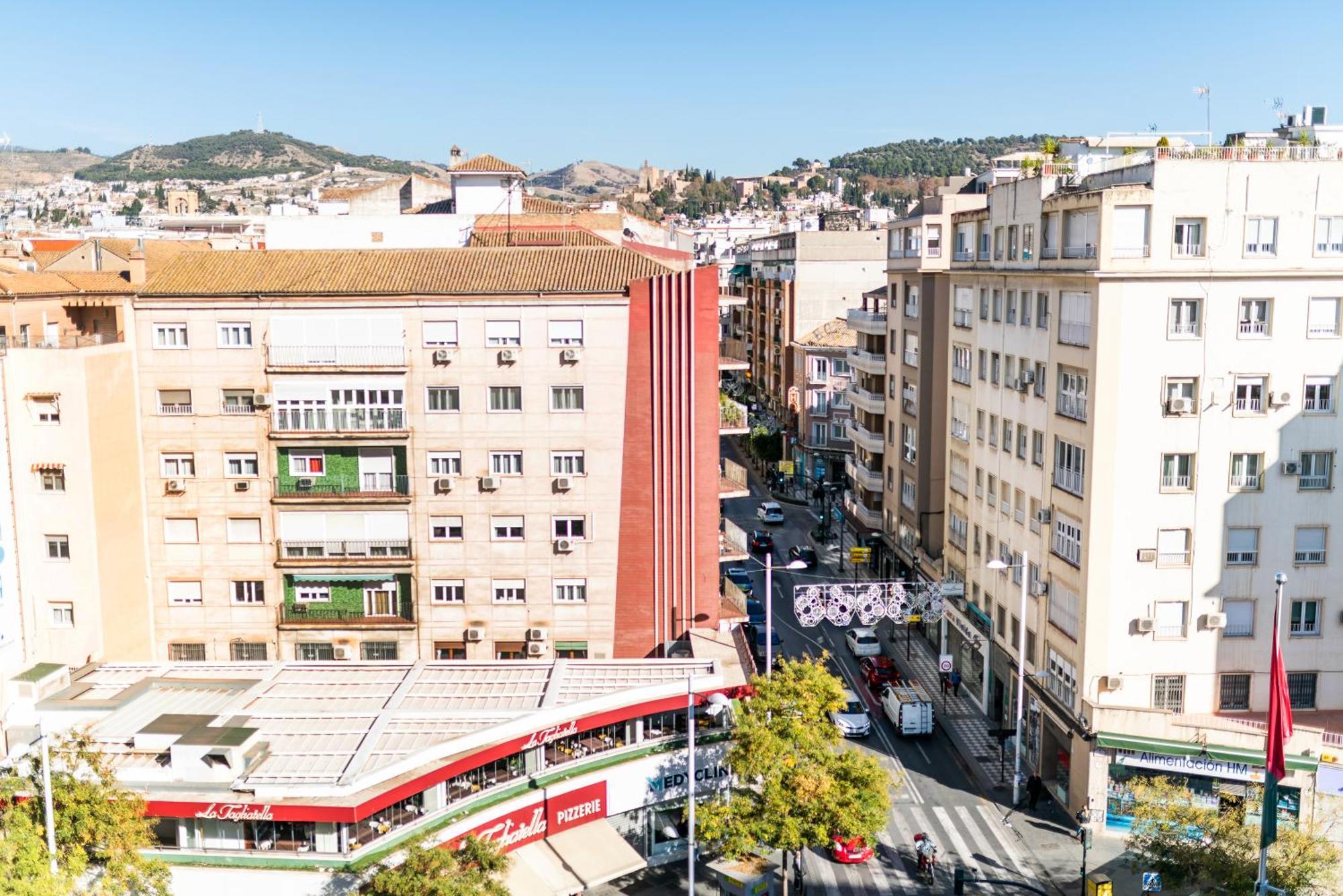 Apartamento Neptuno Atico, Con Terraza Granada
