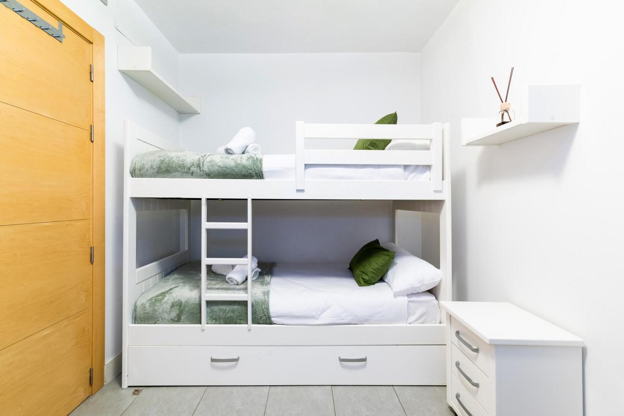Apartment Tuguest Avenida De La Investigacion - Free Parking *