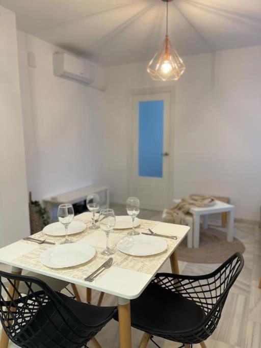 Acogedor Piso A Un Paso De Capital. Apartamento