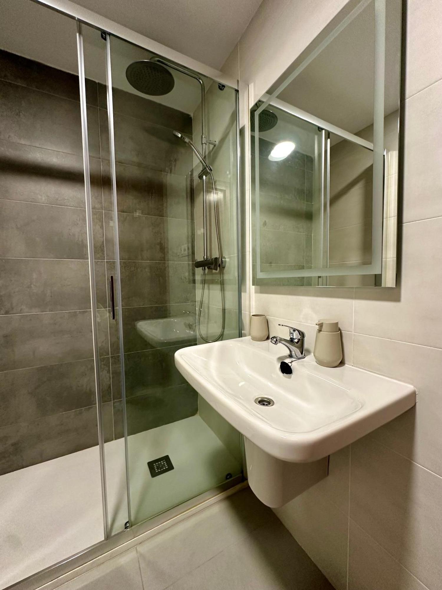 Homestay Confort Centro 2 Personas *