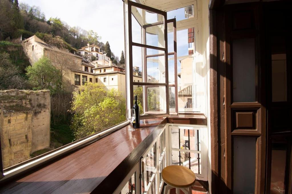 Apartamento Alhambra Enamora 2. Paseo De Tristes Views 1-b Granada