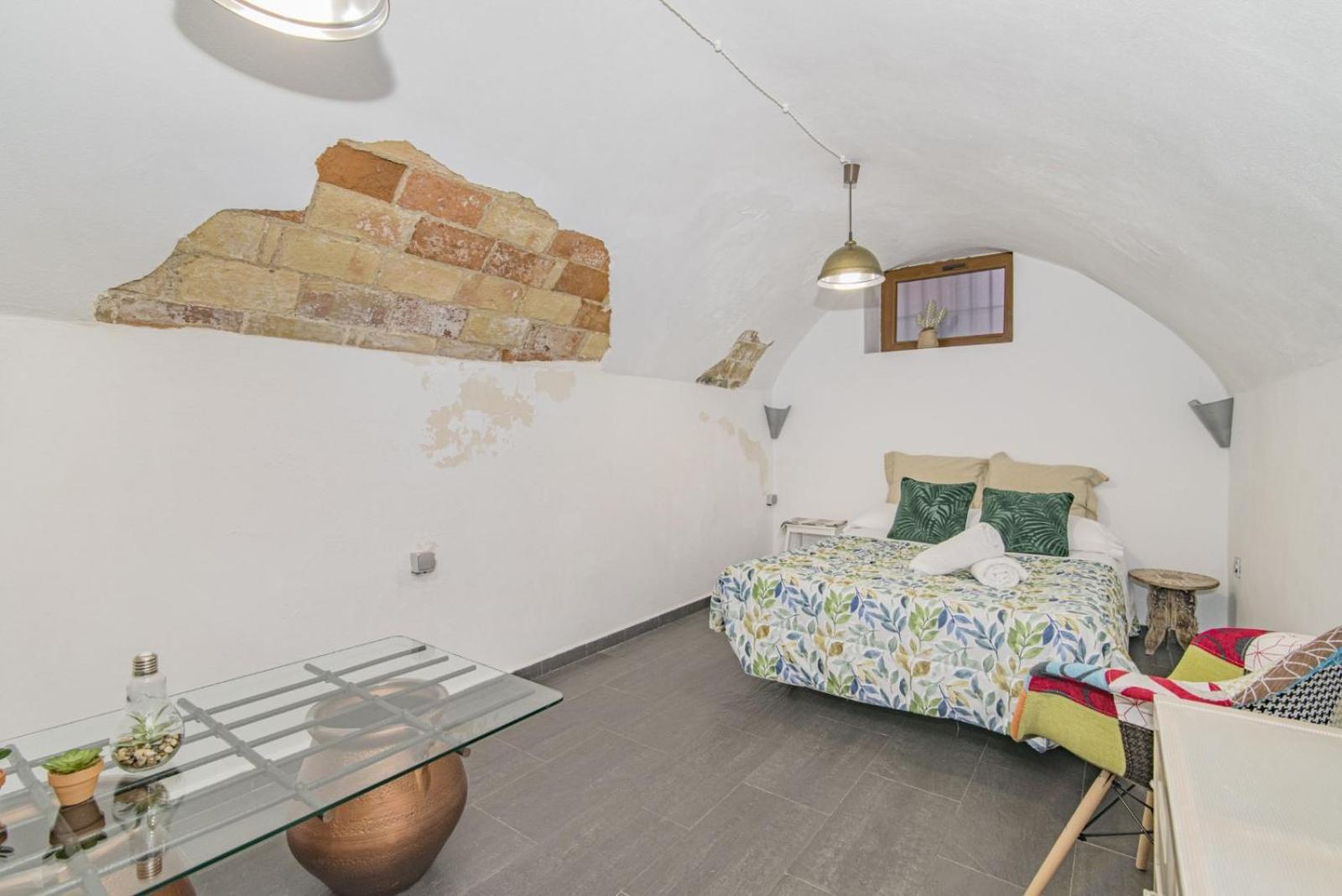 La Cueva De H Y M Homestay Granada