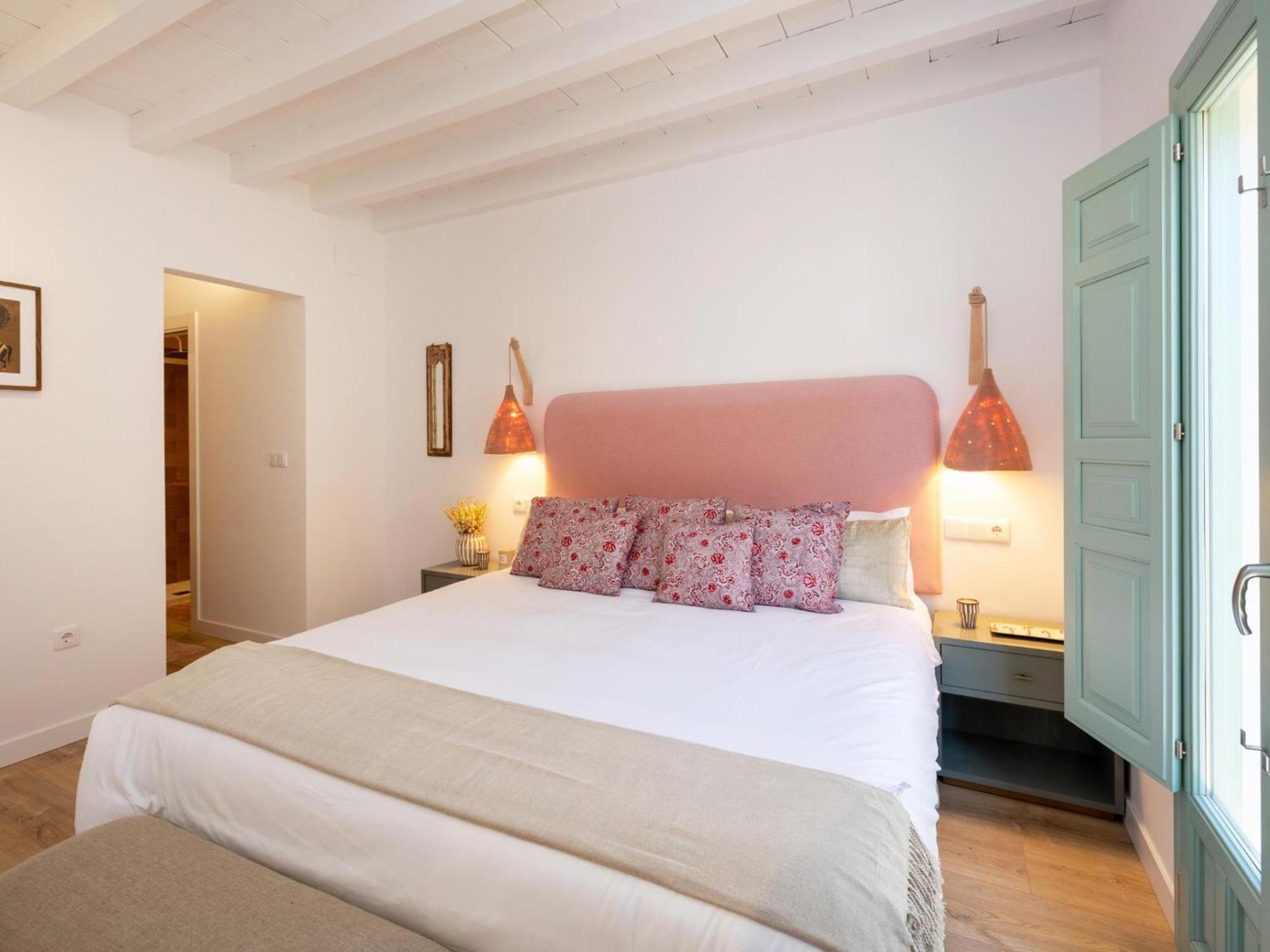 Gloria 10pax Parking Free Granada