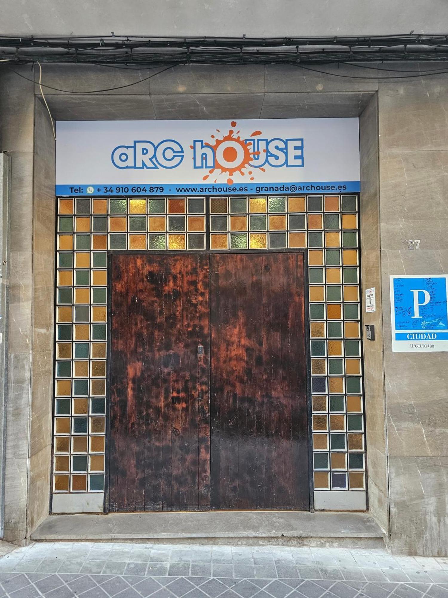 Guest house Arc House