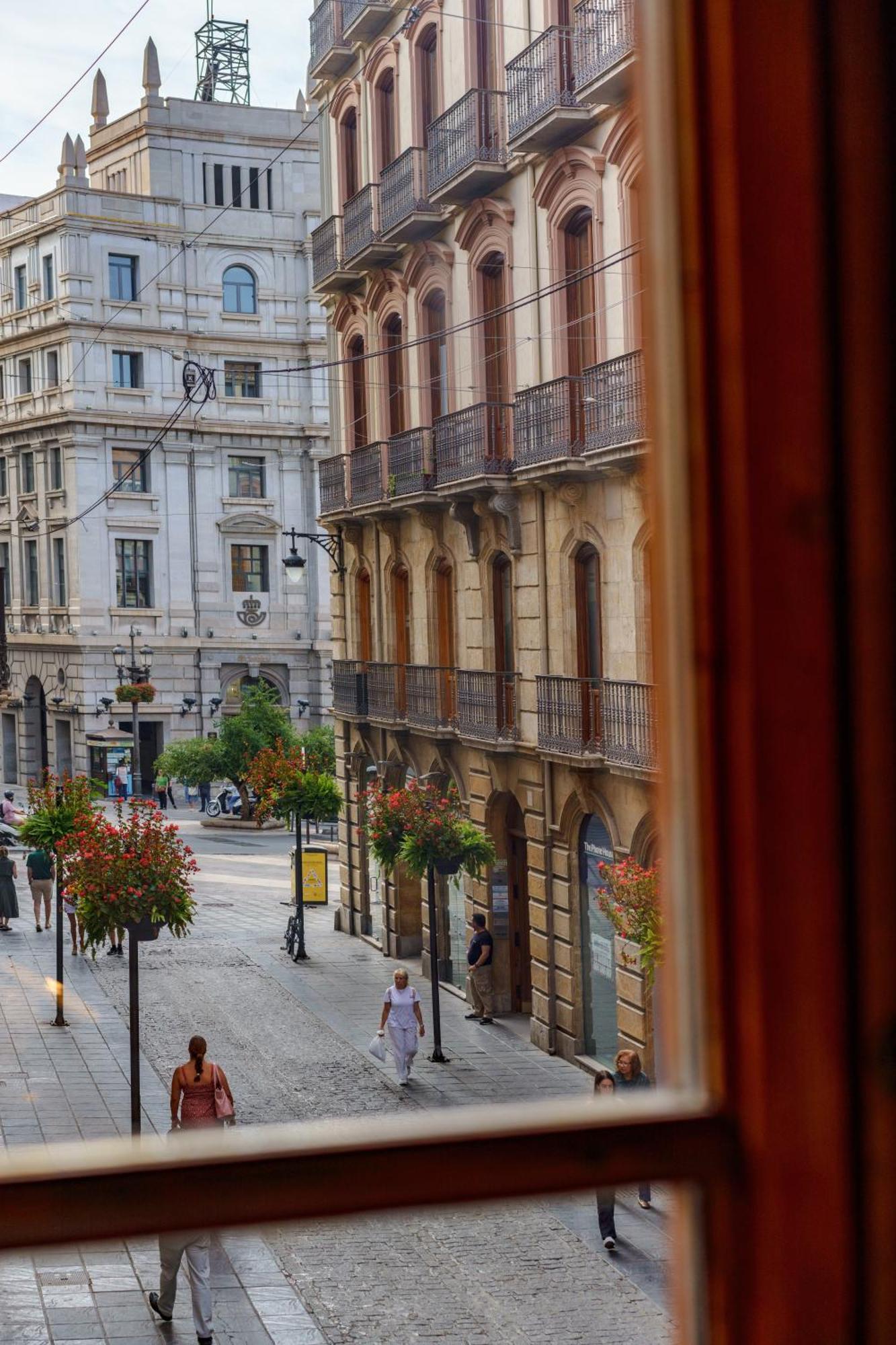 Aile - Hostatel Granada