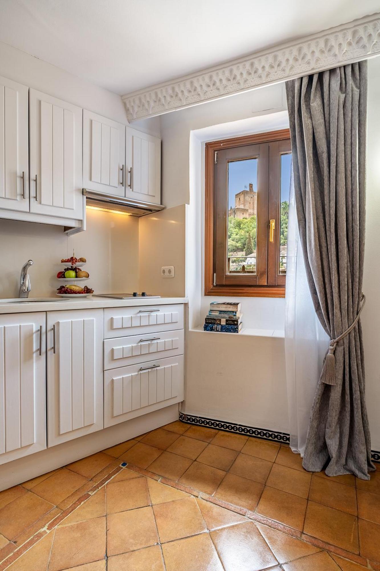 Adanar-apartamentos Muralla Ziri Granada
