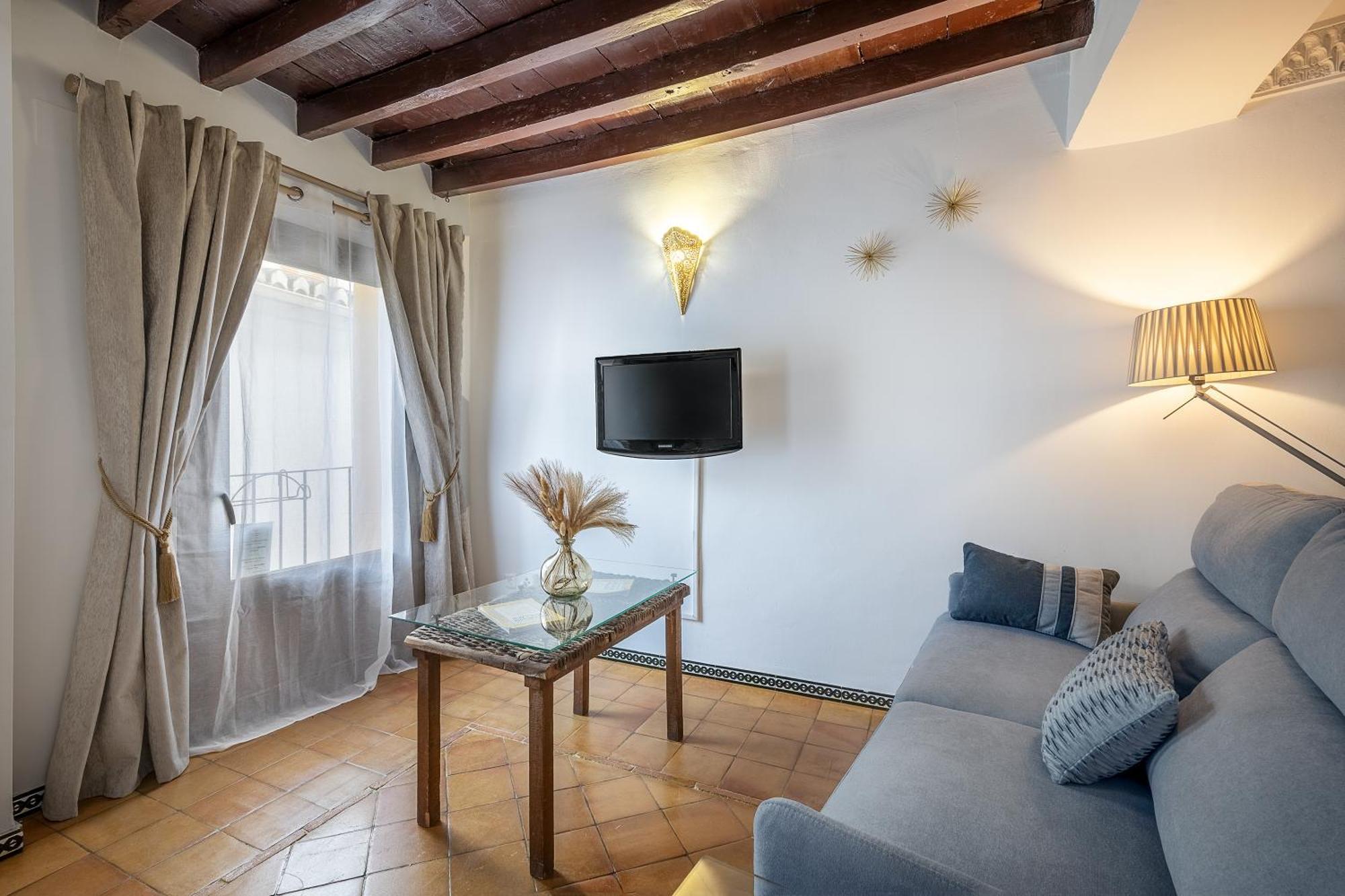 Apartamento Adanar-apartamentos Muralla Ziri Granada