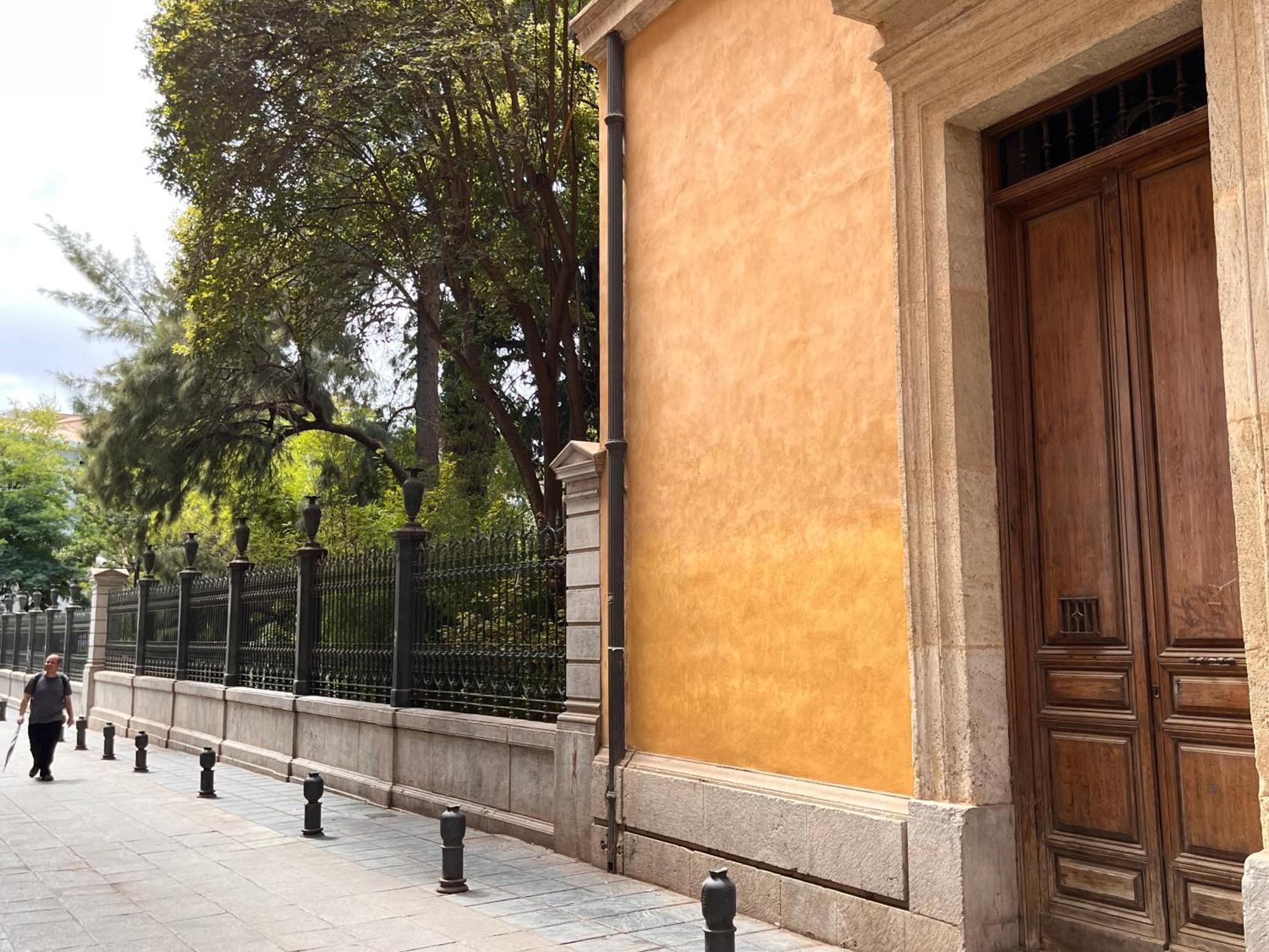 Precioso Con Patio Granada
