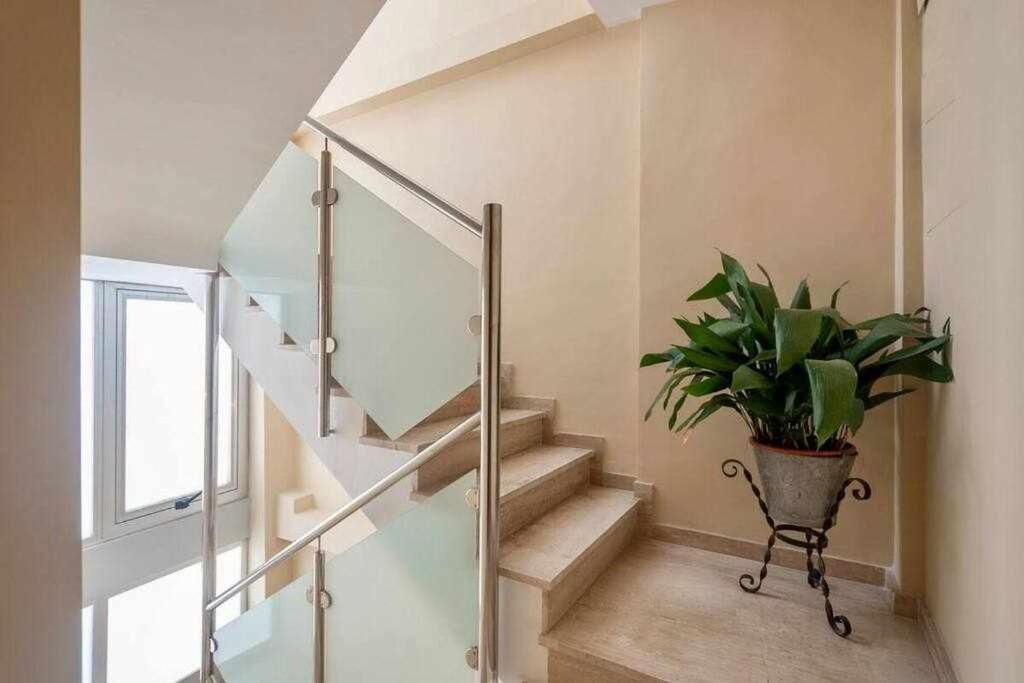 Luxe Haven In Granada