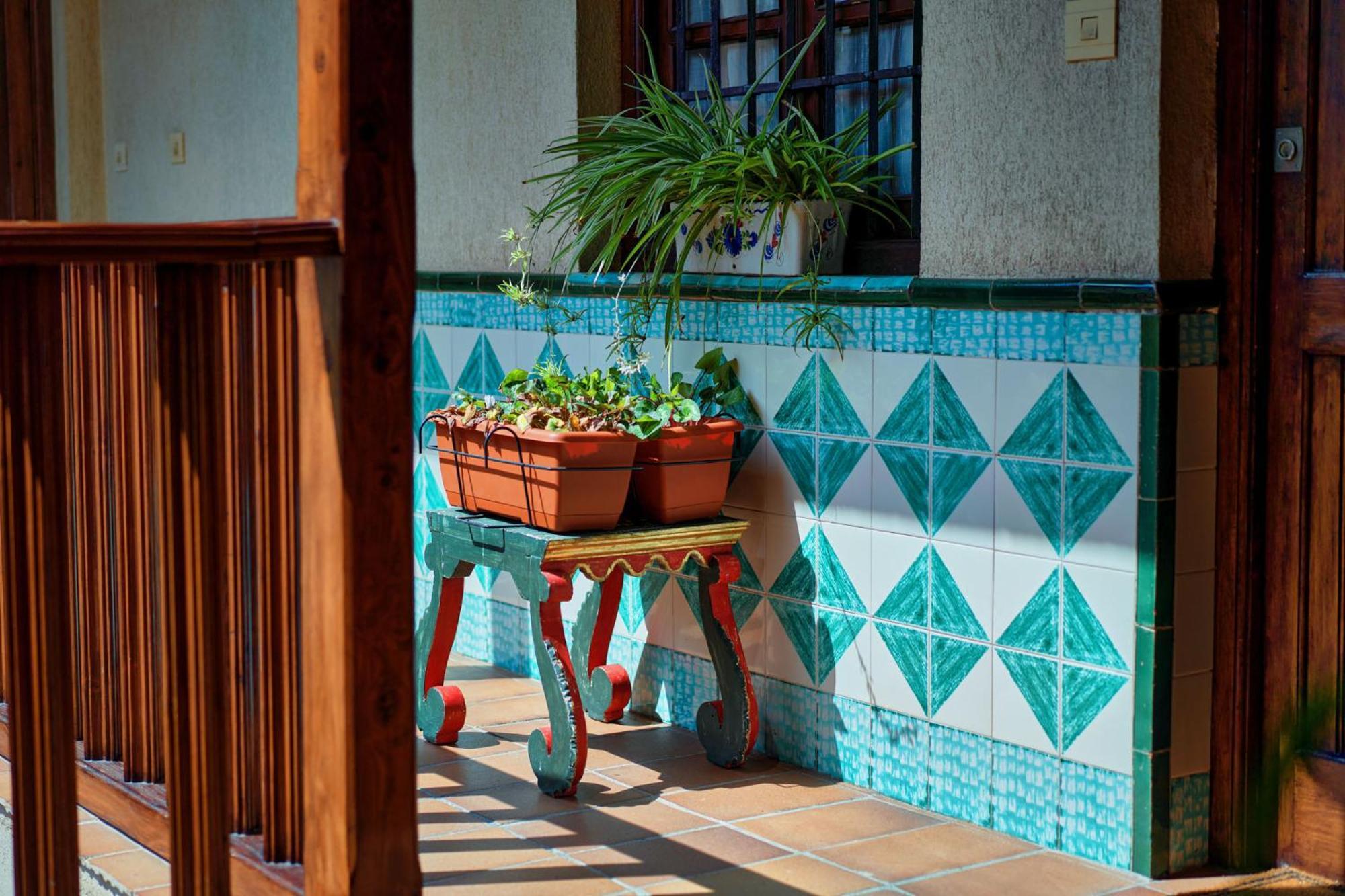 Anali - Hostatel Apartamento Granada
