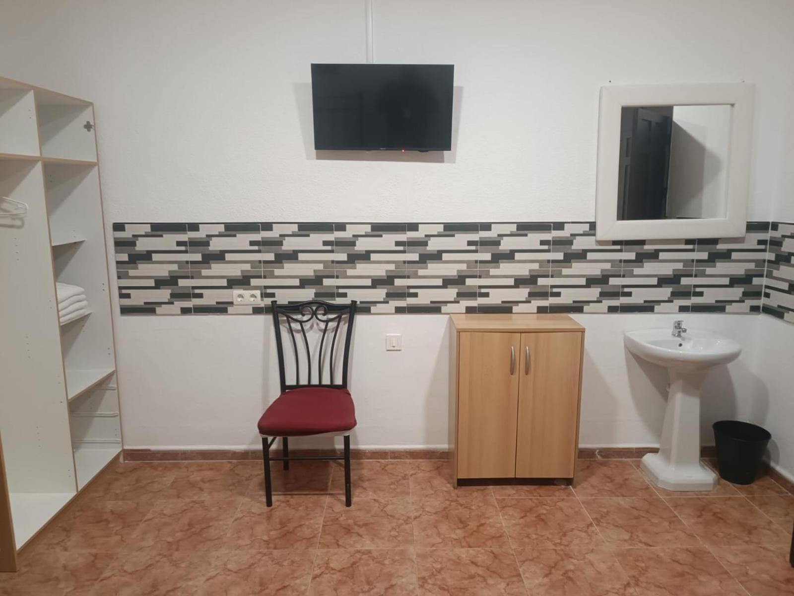 Montes Guest house *