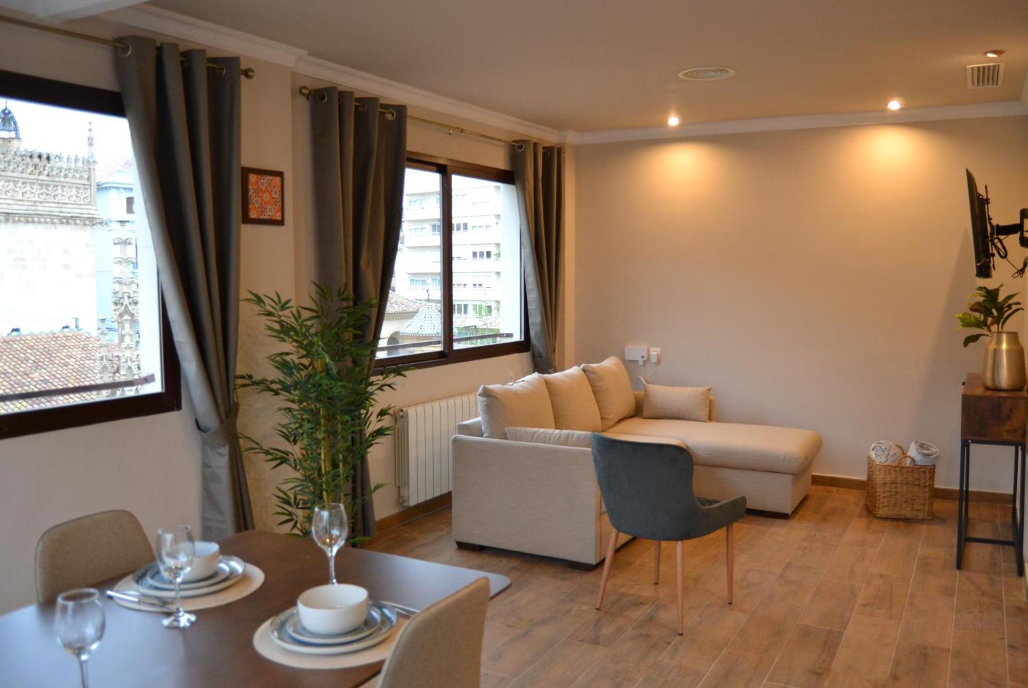 Apartamento Tuguest Palacio De La Madraza