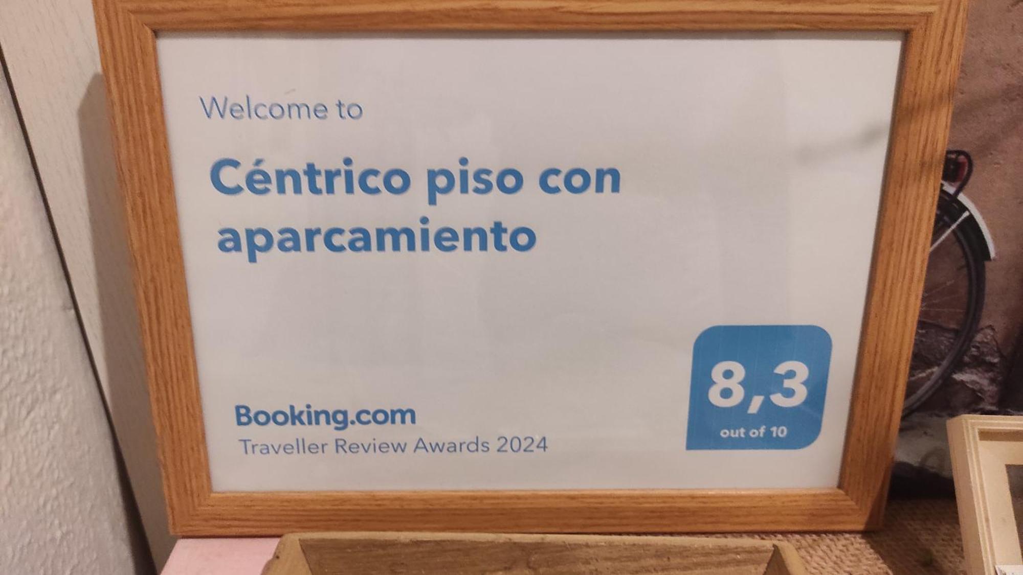 Céntrico Piso Con Aparcamiento Granada