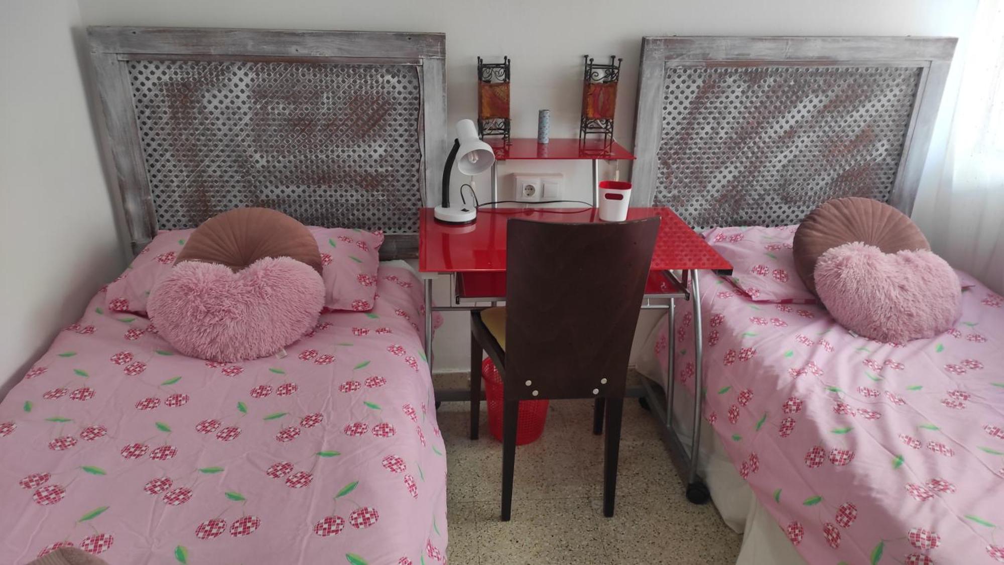 Céntrico Piso Con Aparcamiento Granada