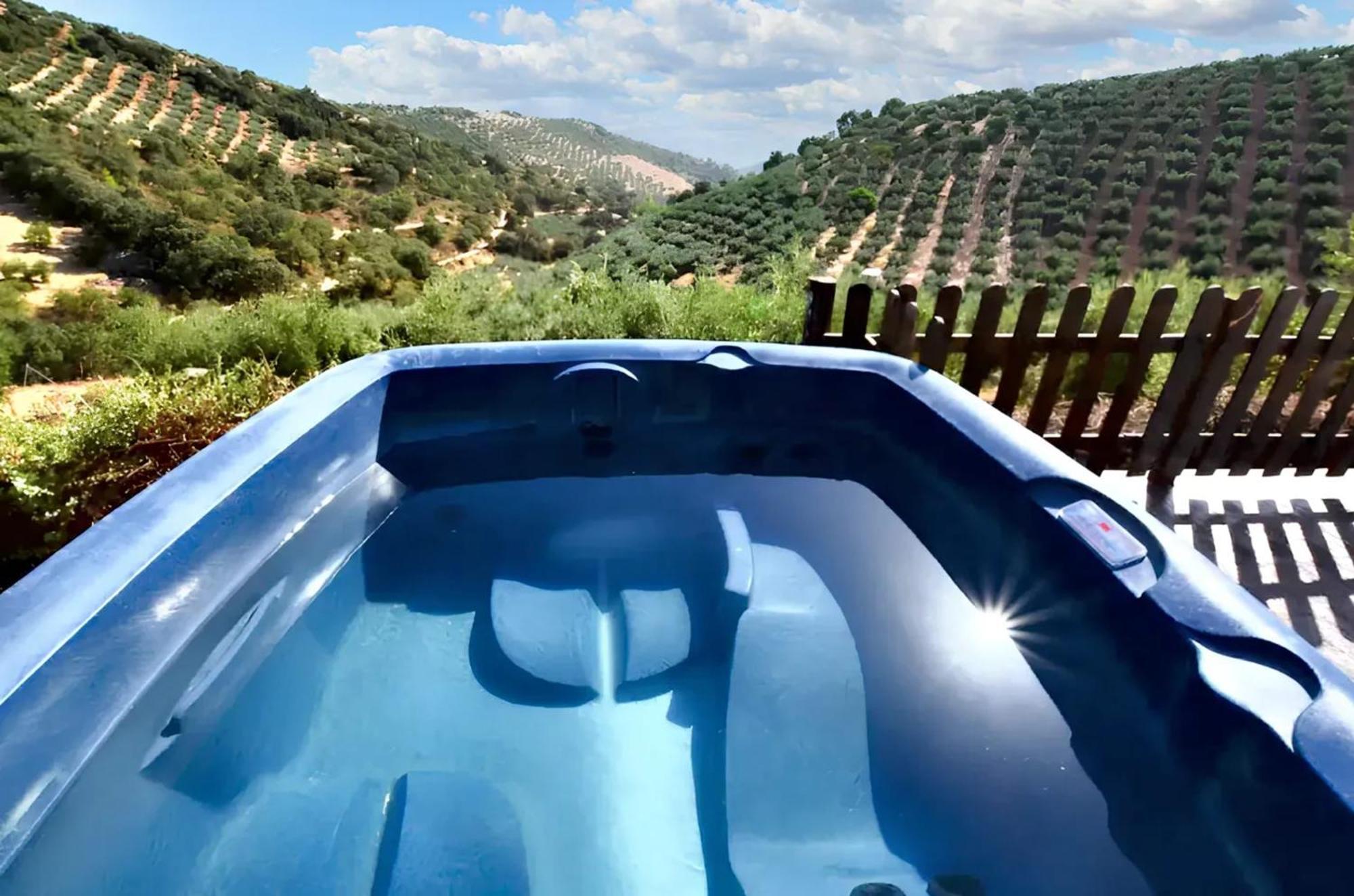 Elegant In With Pool And Garden Villa *
