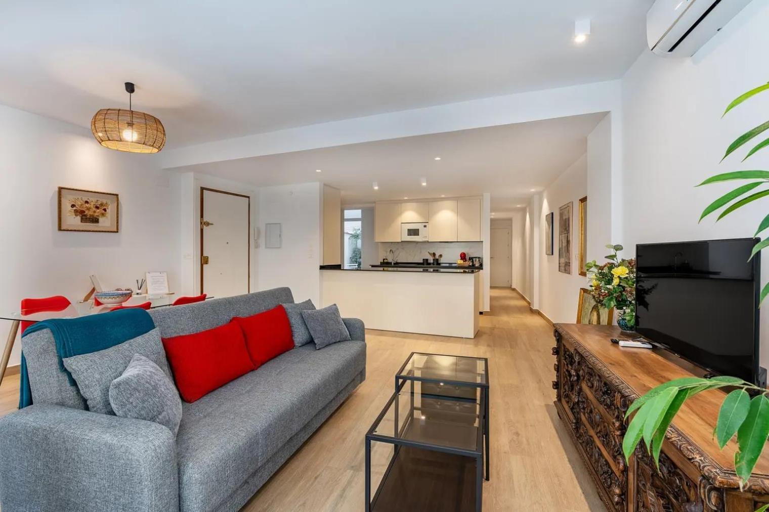 Apartamento Precioso Con Patio *