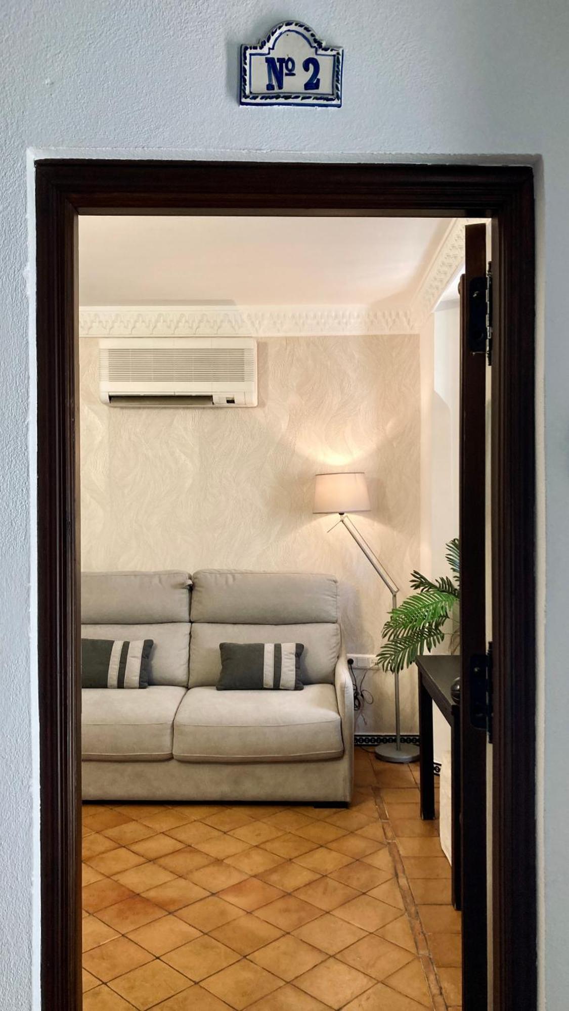 Apartamento Adanar-apartamentos Muralla Ziri Granada