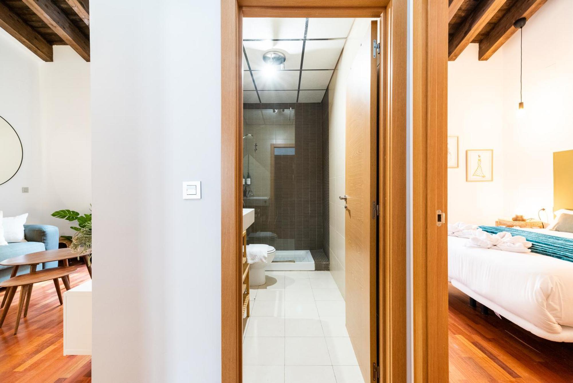 Con Encanto, Centro Apartamento