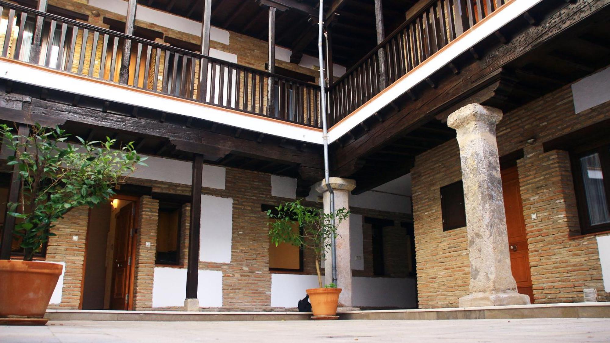 Alberca De 1 * Granada