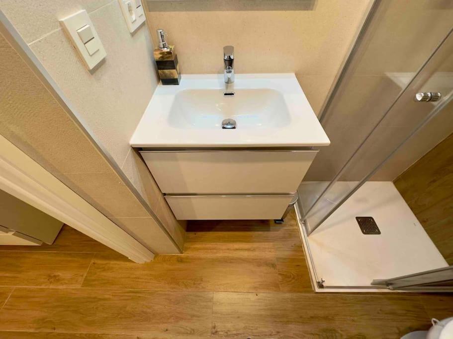 Anaya, 3º Piso, A Estrenar En Pleno Centro De Apartamento *