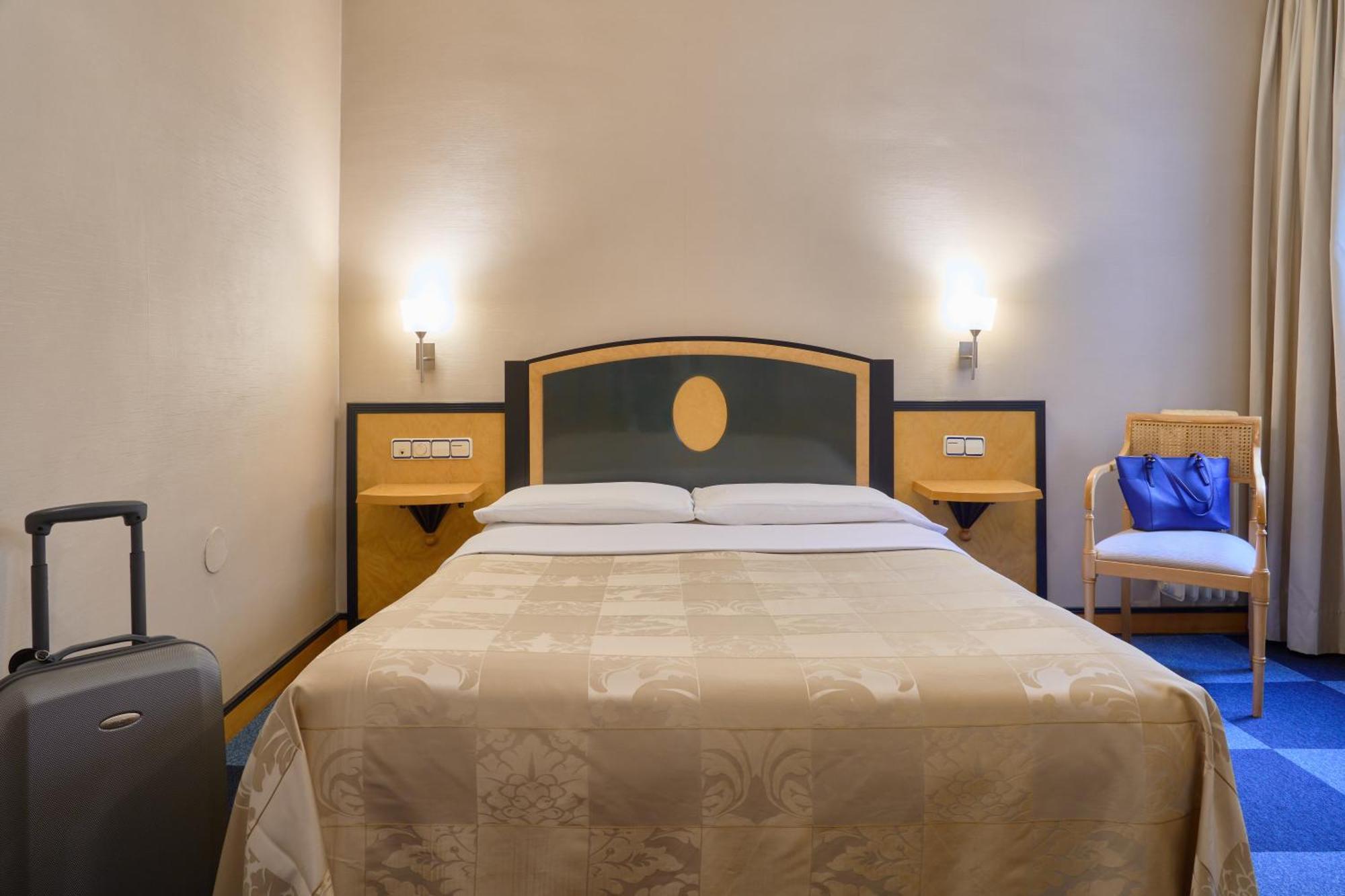 Maciá Condor 4* Granada