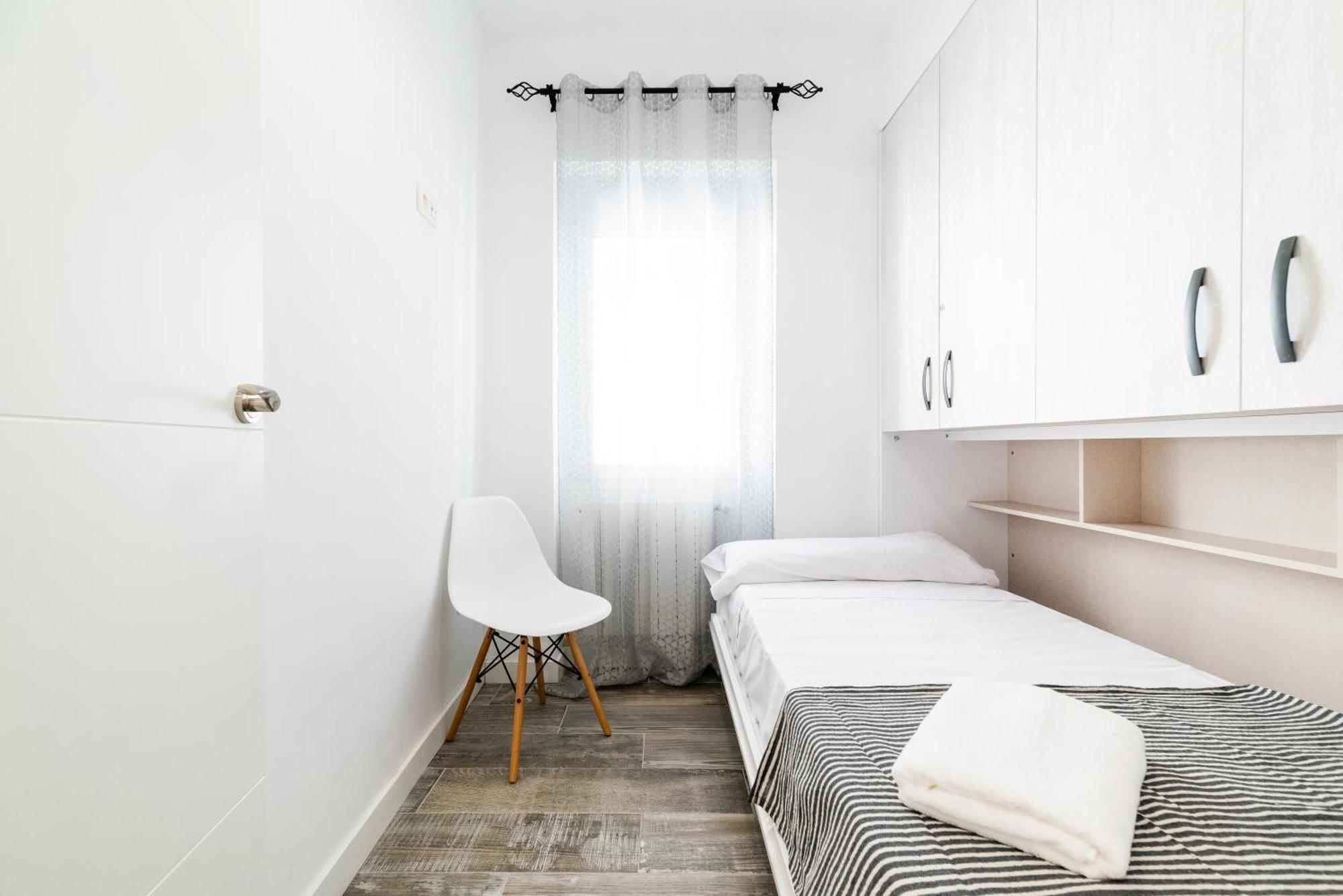 Apartamento Pajaritos Junto A Centro, Estacion De Tren Y Plaza De Toros Granada