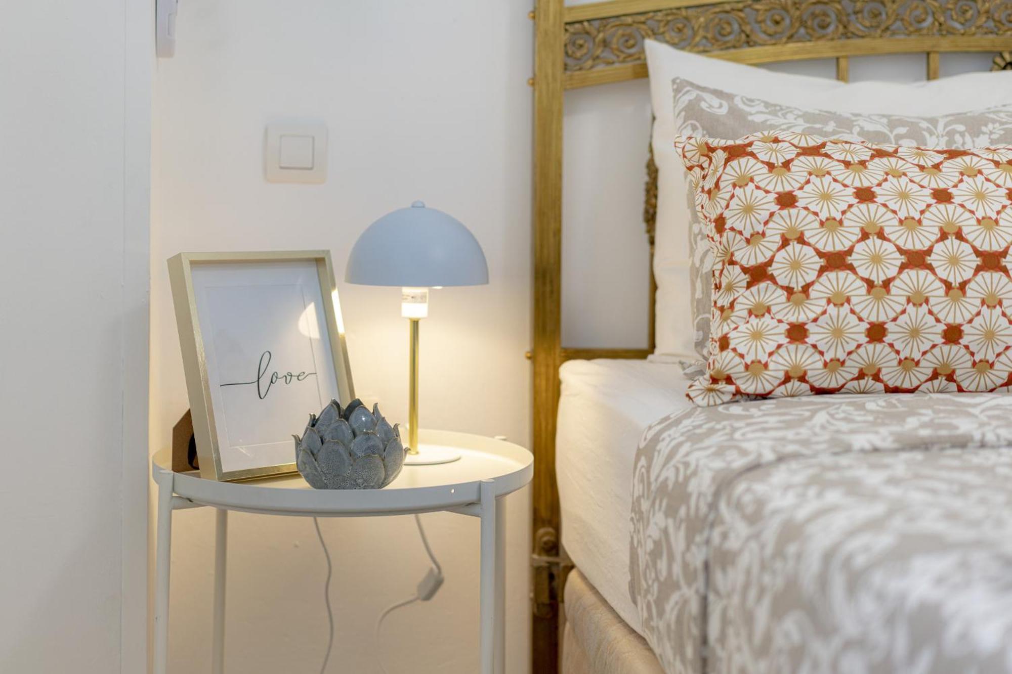Apartment Mariana & Ganivet - Hostatel *