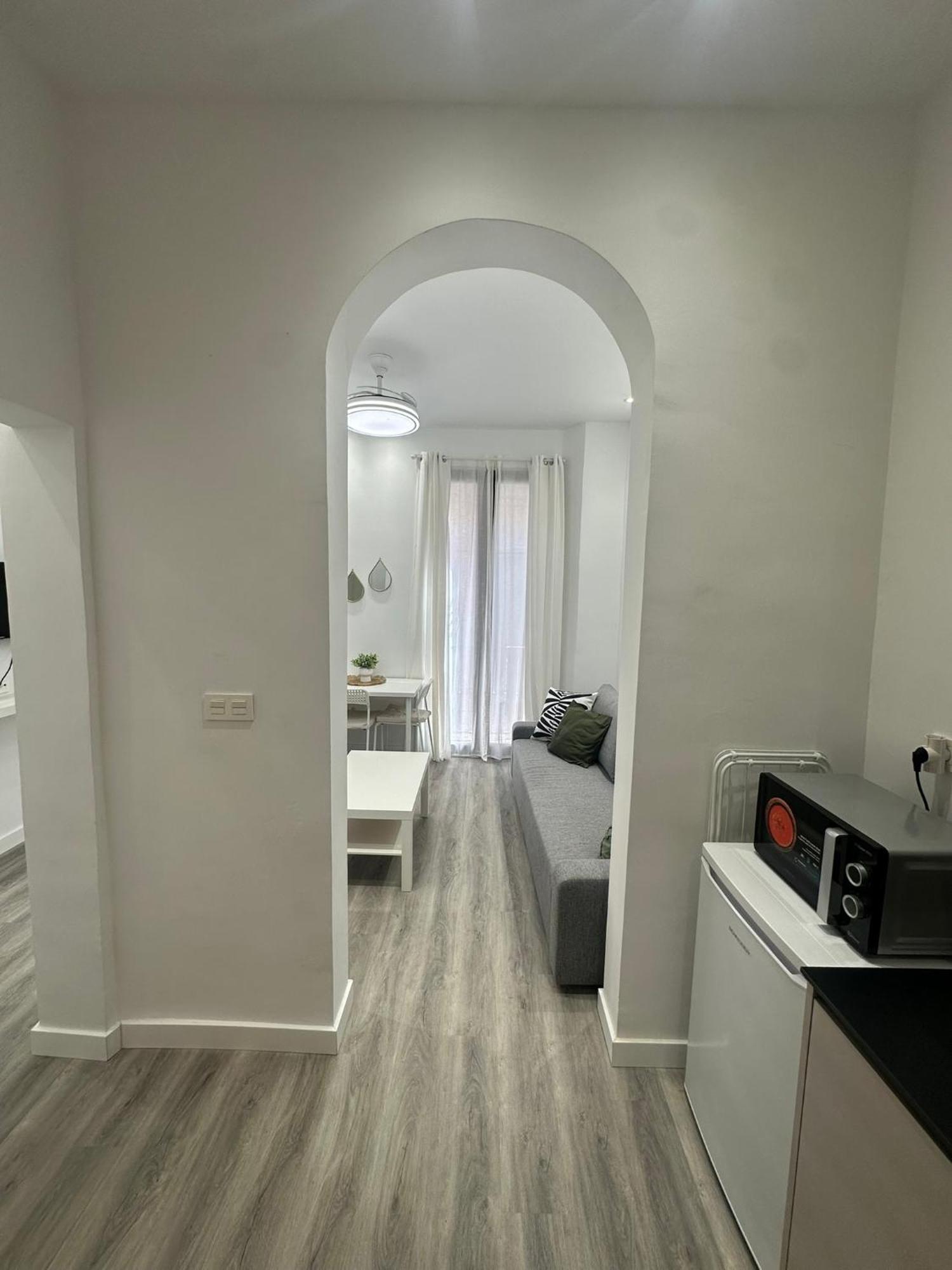 Center Living Apartment