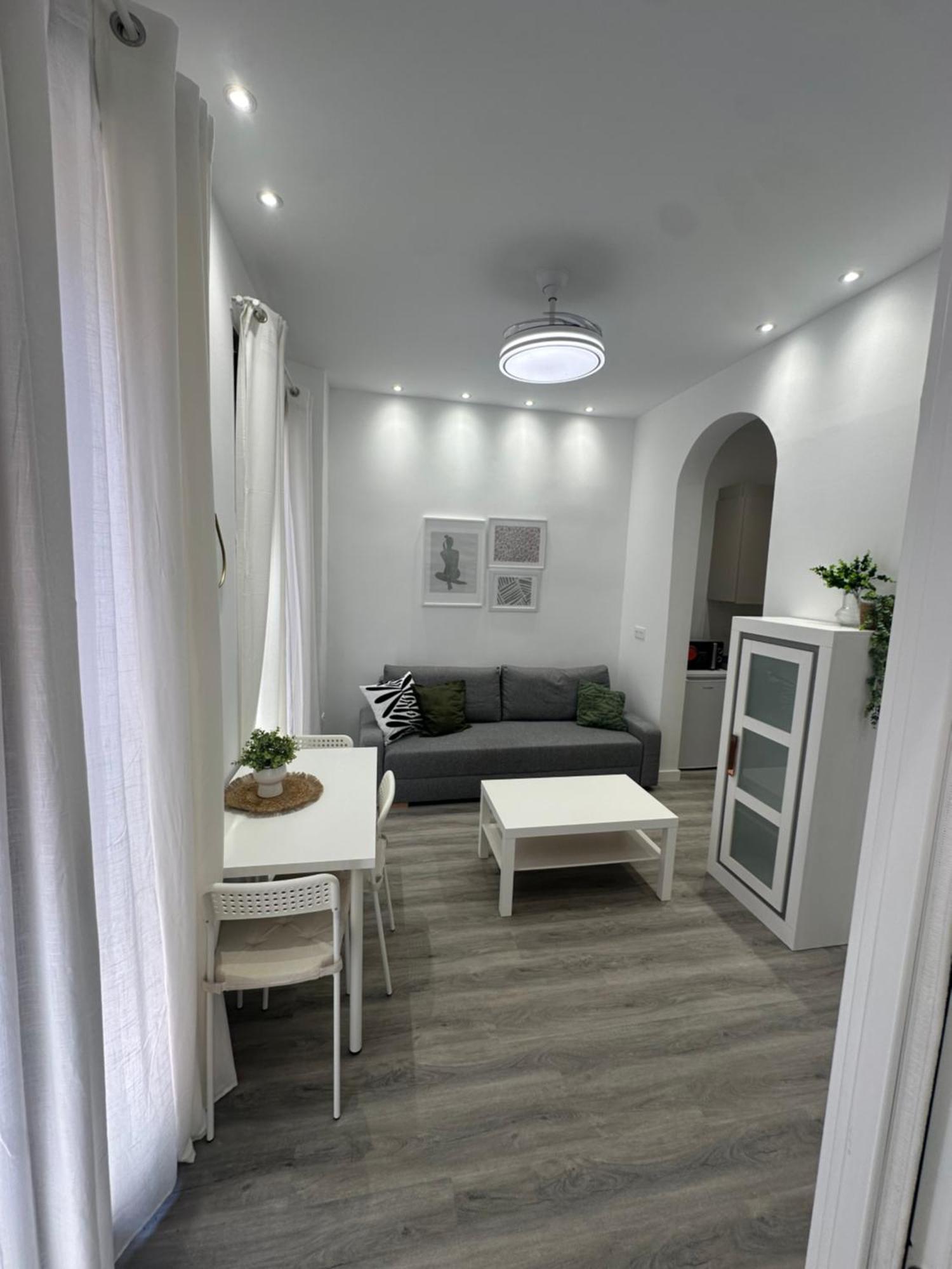 Center Living Granada