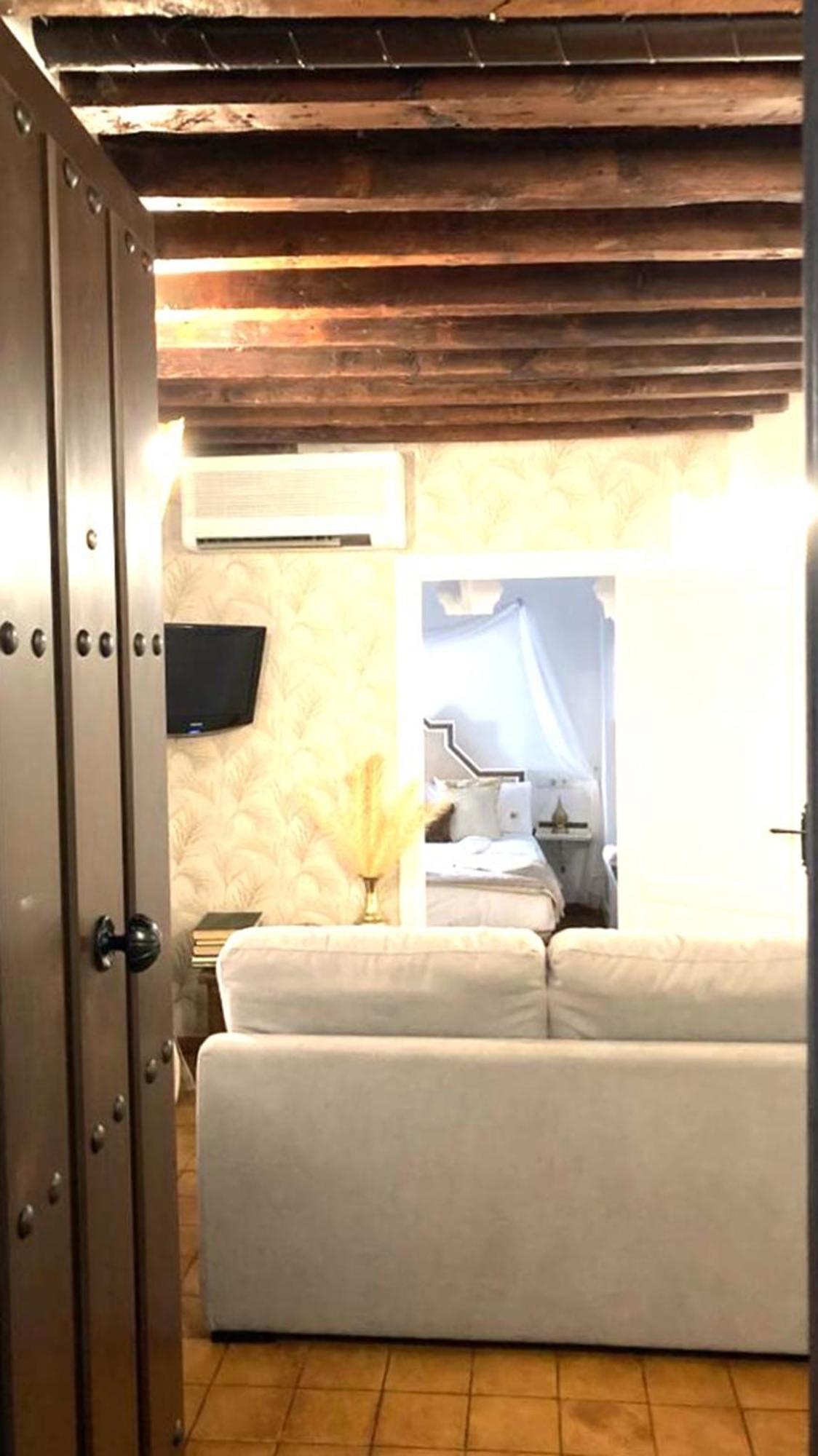 Adanar-apartamentos Muralla Ziri *