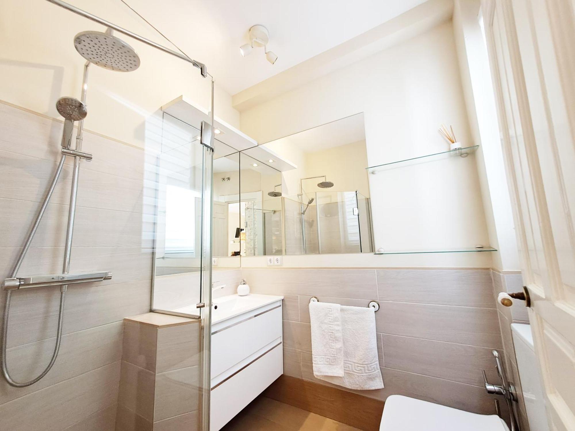 Apartasuite Deluxe Centro Histórico ático Tranquilo Con Terrazas A Pie De Calle