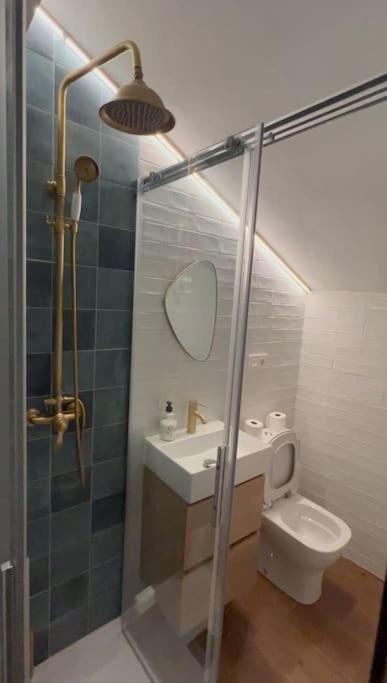 Cosy House, Sunny Terrace, Amazing Views & Outdoor Bathtub! Holiday home *