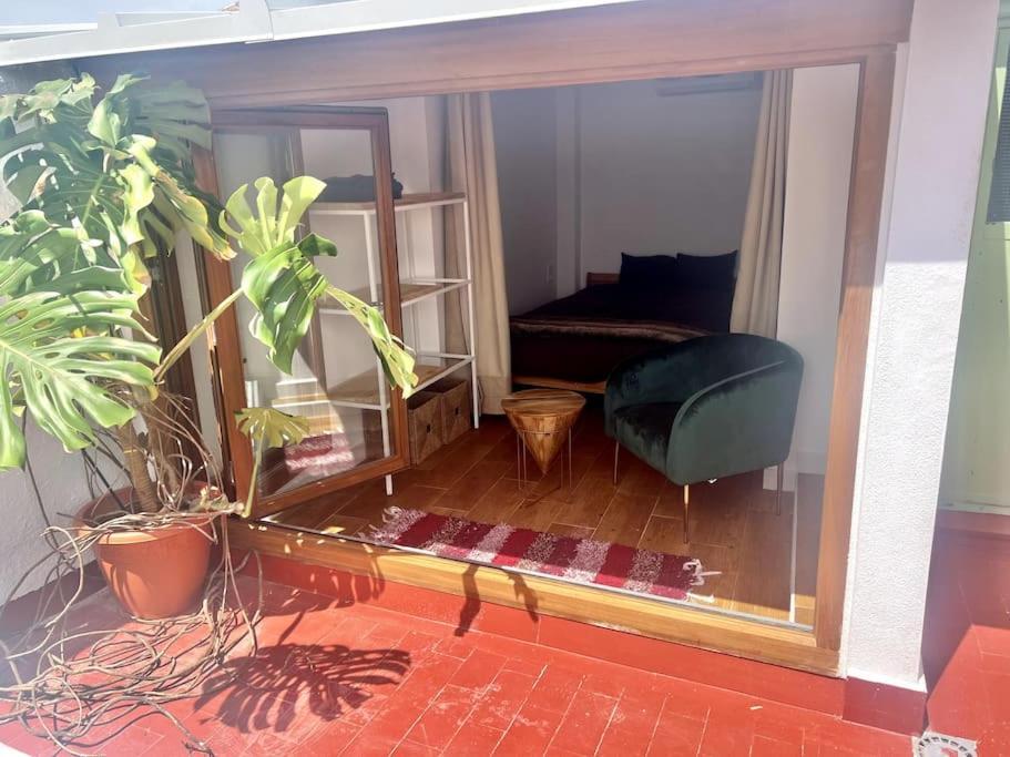 Cosy House, Sunny Terrace, Amazing Views & Outdoor Bathtub!