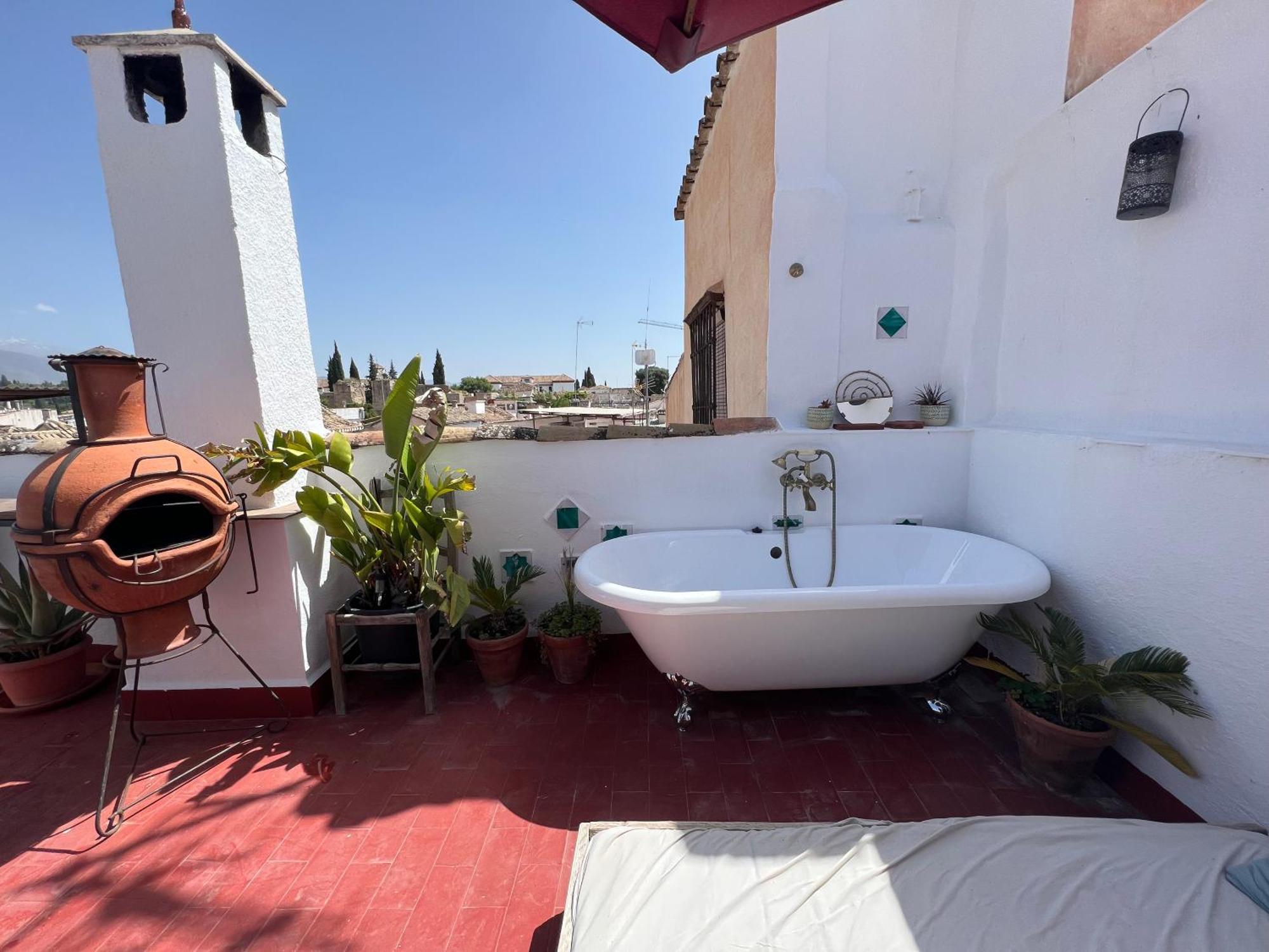 Cosy House, Sunny Terrace, Amazing Views & Outdoor Bathtub! Granada