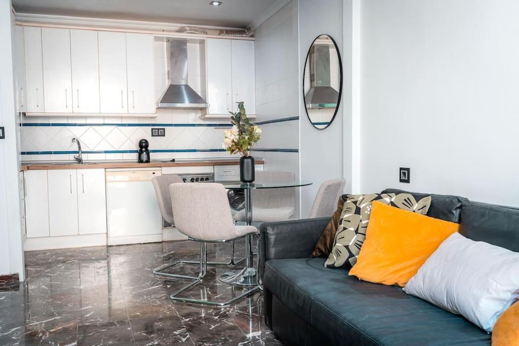 Qh Ayuntamiento 05 Apartment Granada