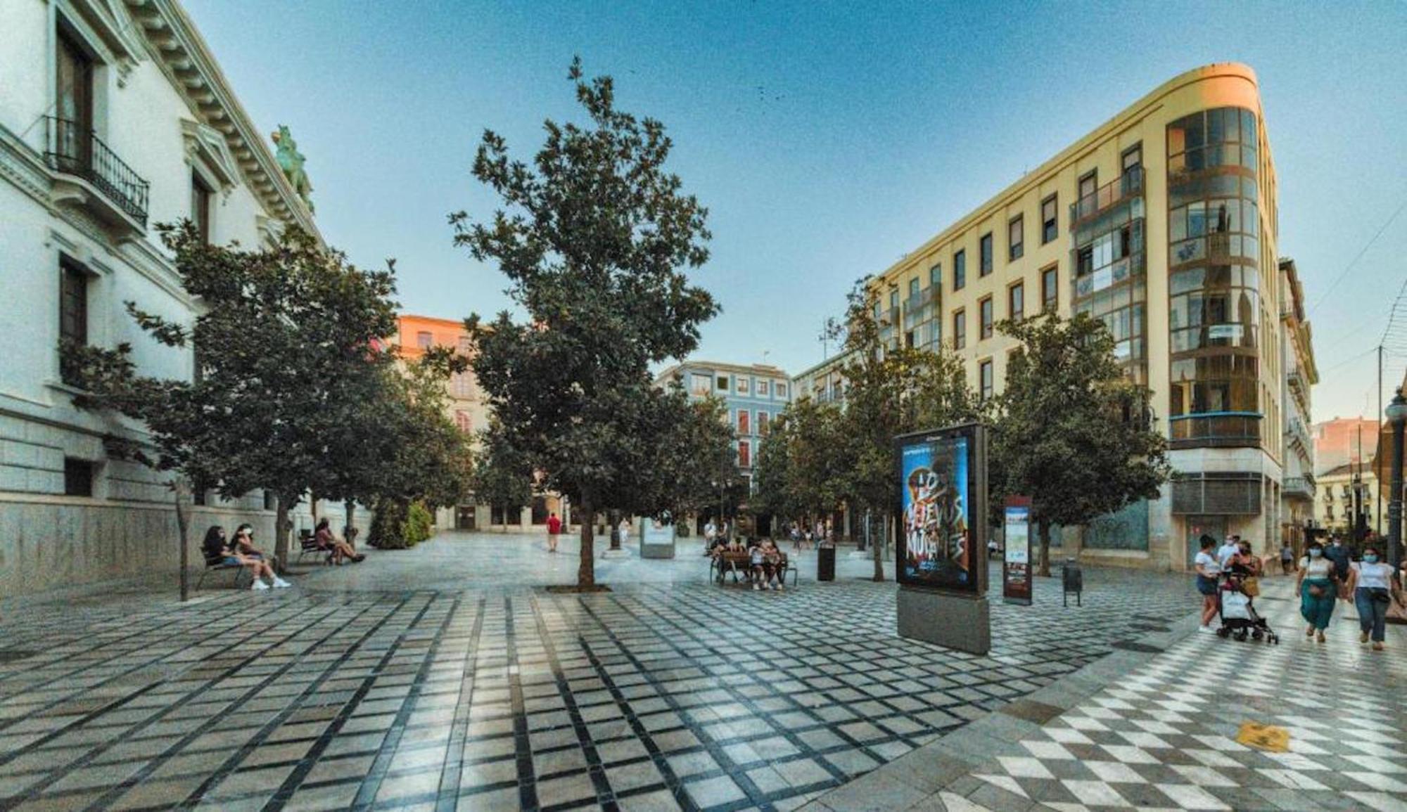Apartamento En Casco Historico Con Terraza Comunitaria Y Parking Opcional *