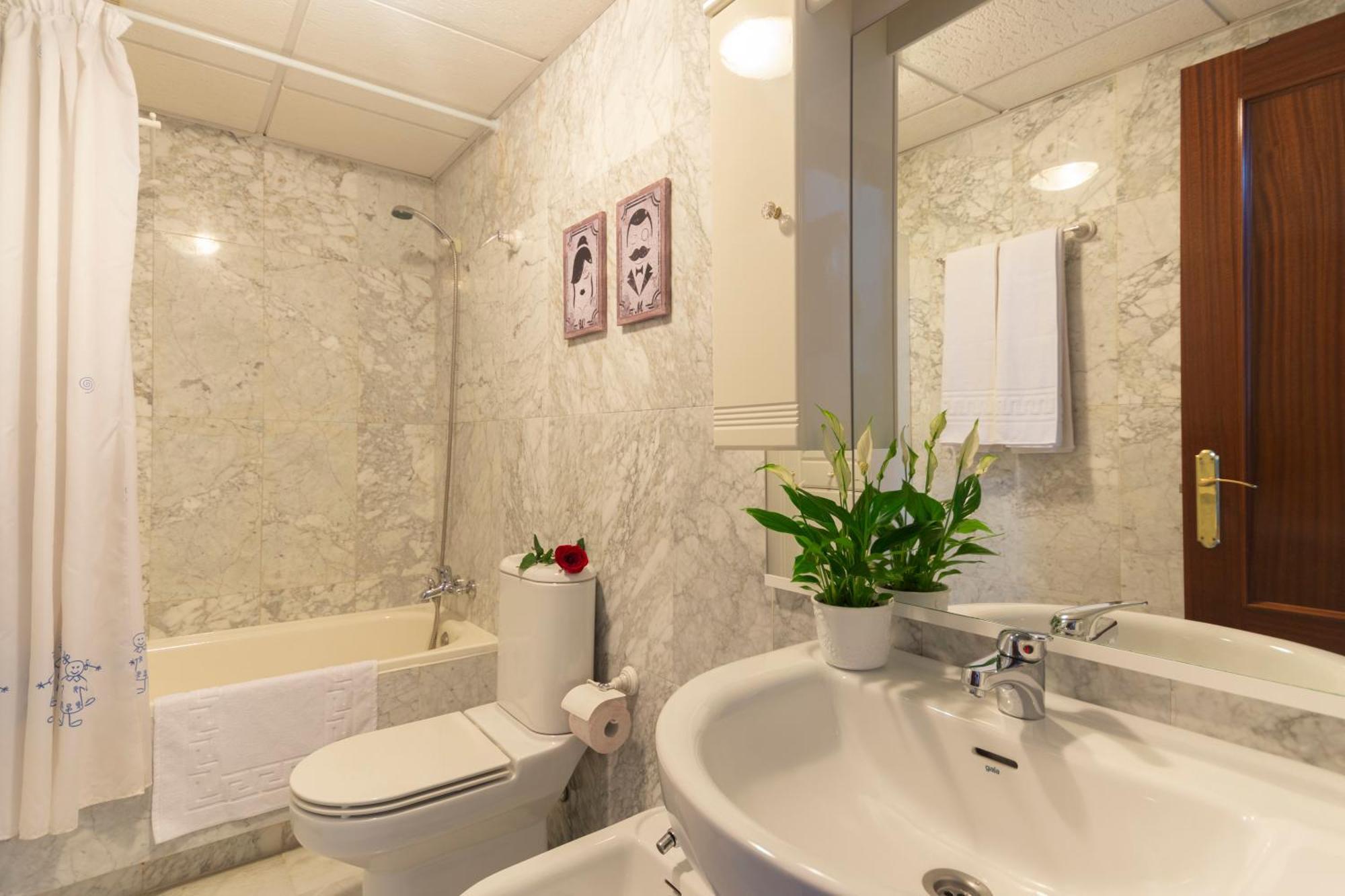 Apartamento Centro N V 1+free Parking Granada
