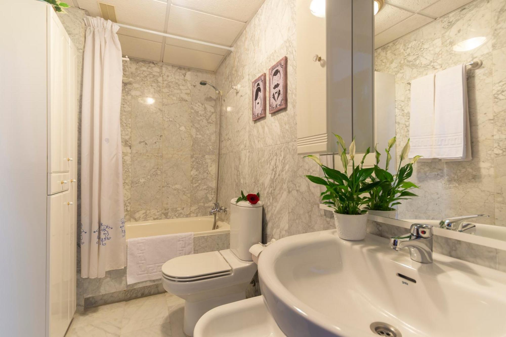 Apartamento Centro N V 1+free Parking Granada