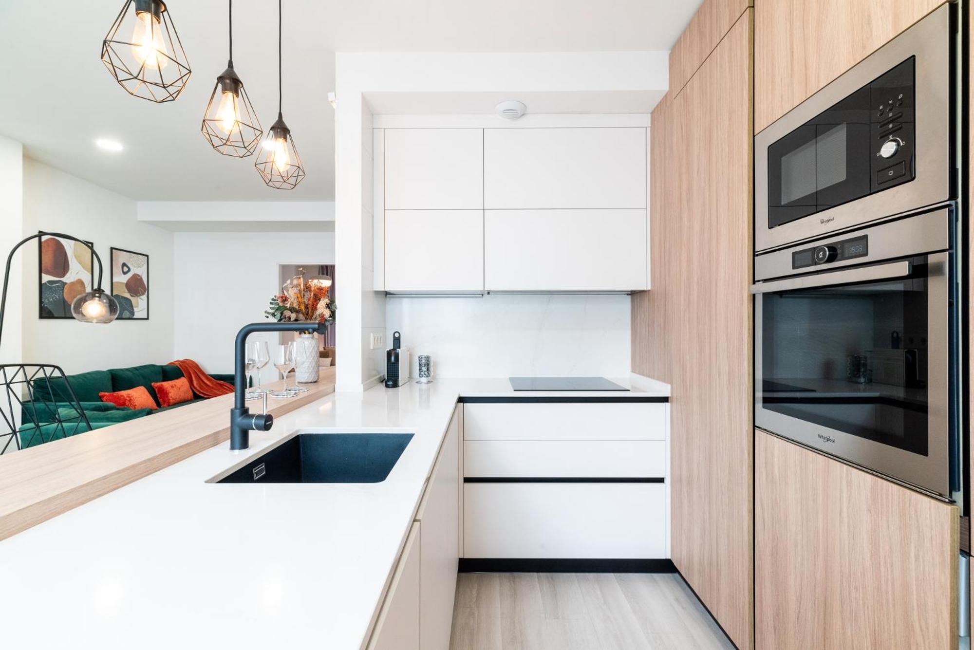 Apartment Wekey Homes, Angel Deluxe & Free Parking *