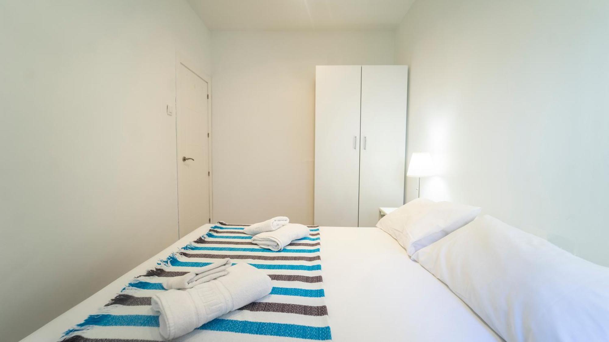 Céntricos, Parking, Wifi Y A/c Apartamento