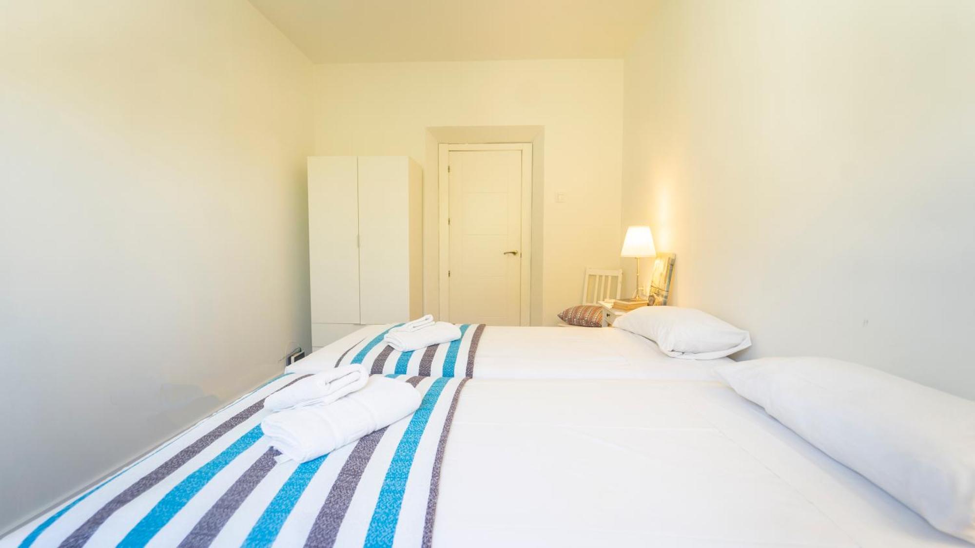 Apartamento Céntricos, Parking, Wifi Y A/c *