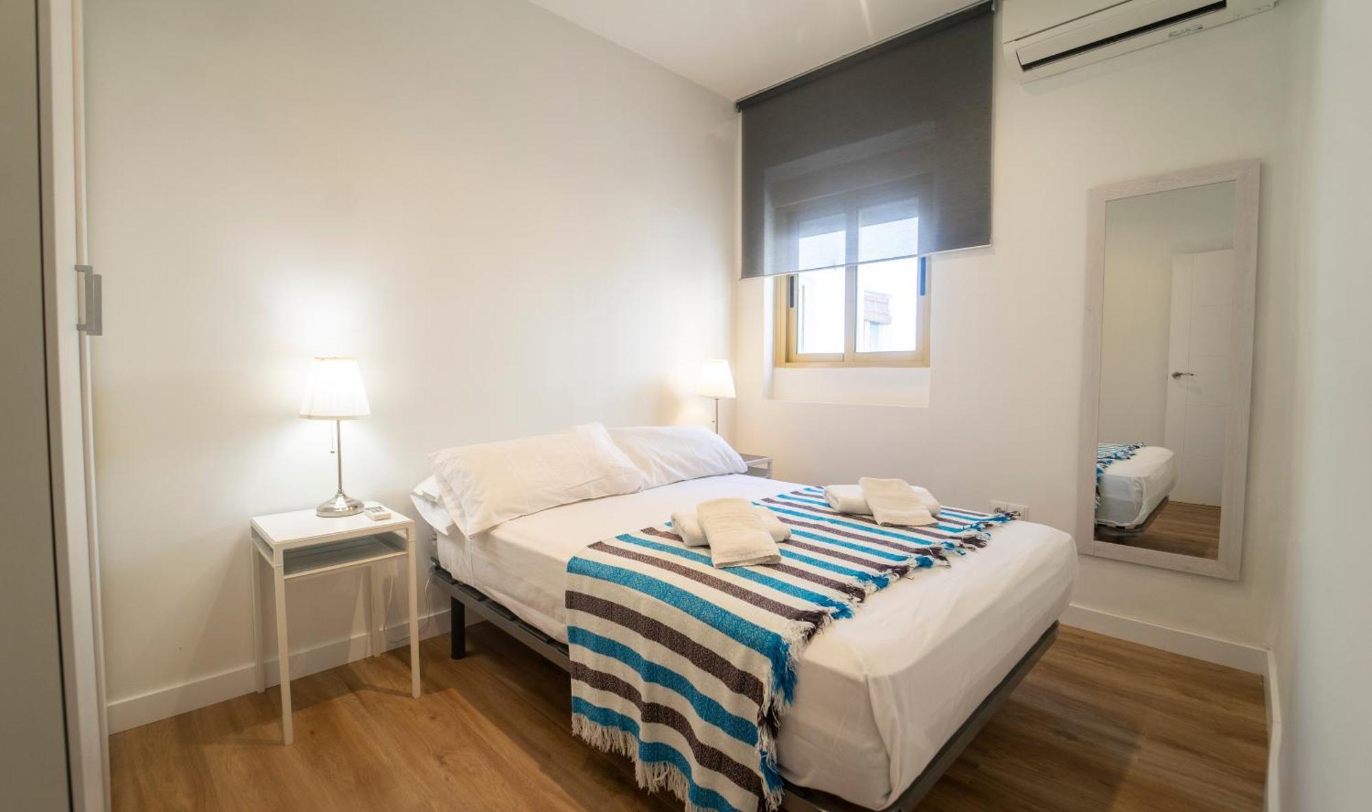 Céntricos, Parking, Wifi Y A/c * Granada