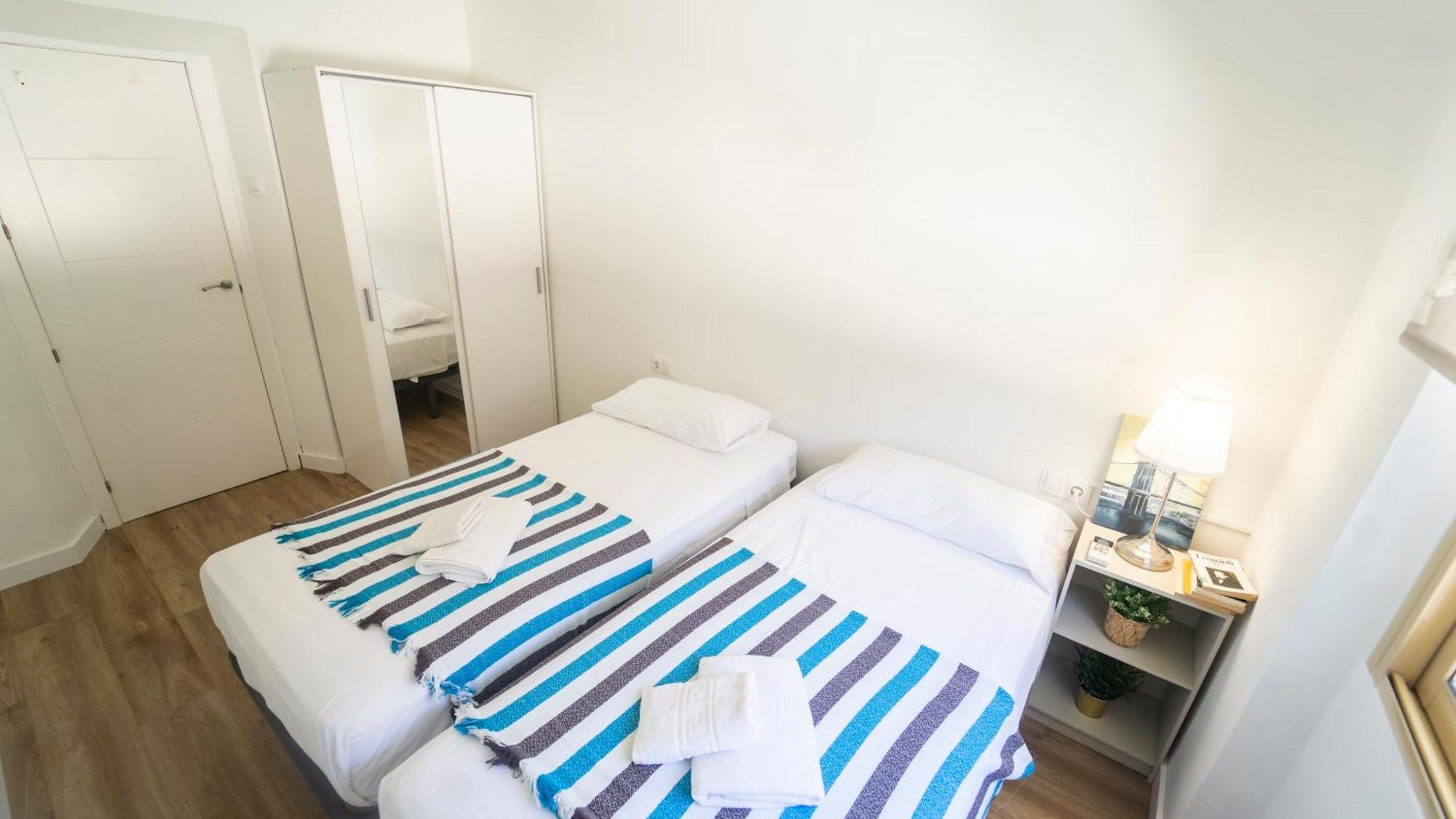 Apartamento Céntricos, Parking, Wifi Y A/c