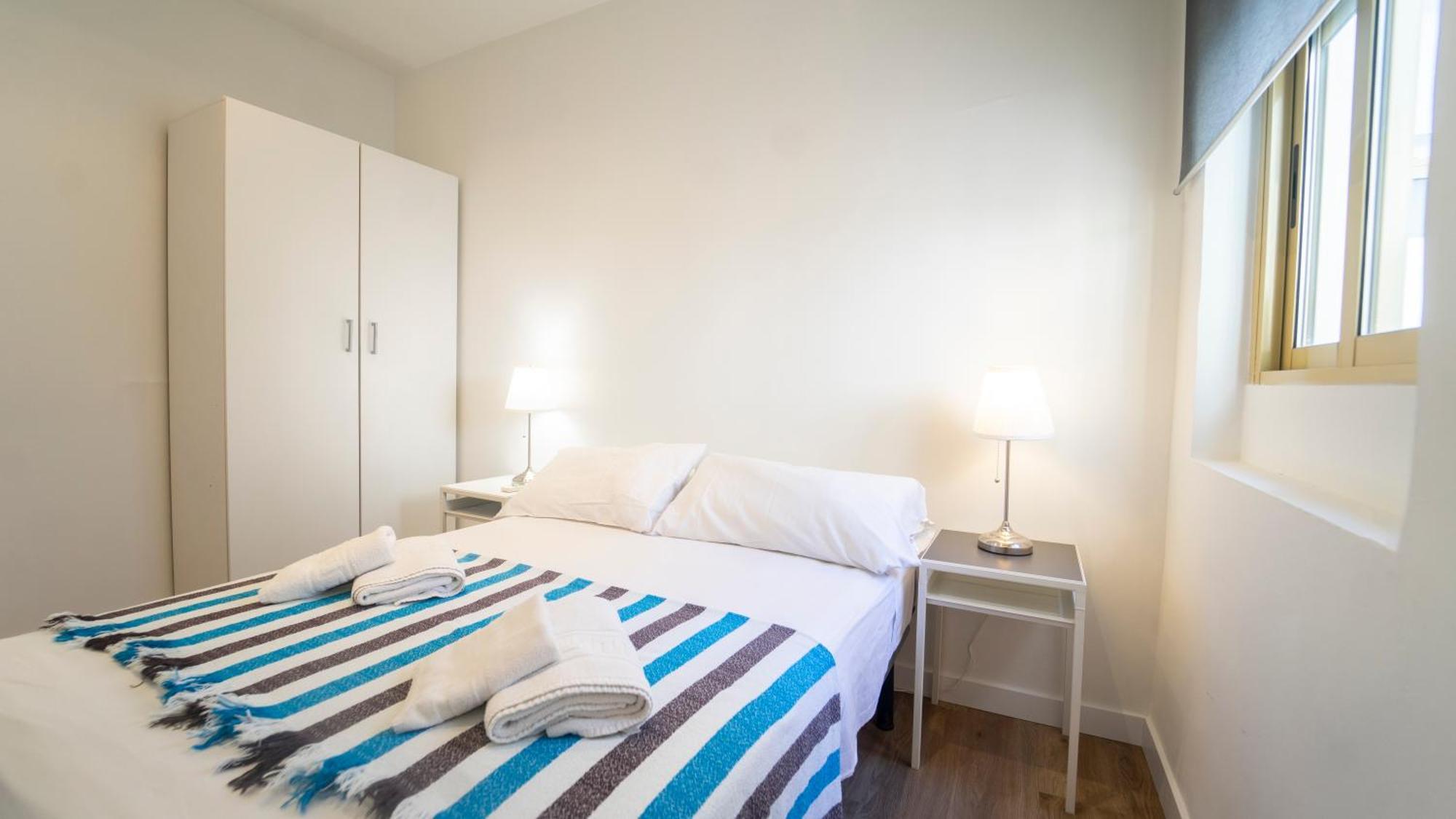 Céntricos, Parking, Wifi Y A/c Apartamento