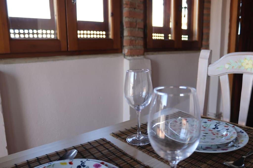 Private - The Lover's Nest - Privado